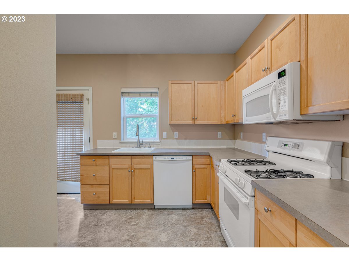 19956 SW CEDAR GROVE LN