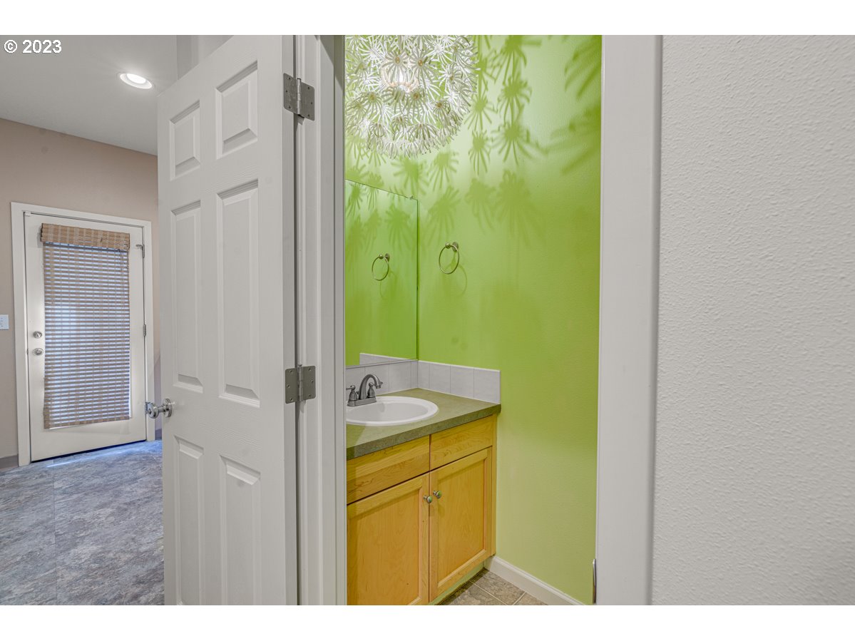 19956 SW CEDAR GROVE LN