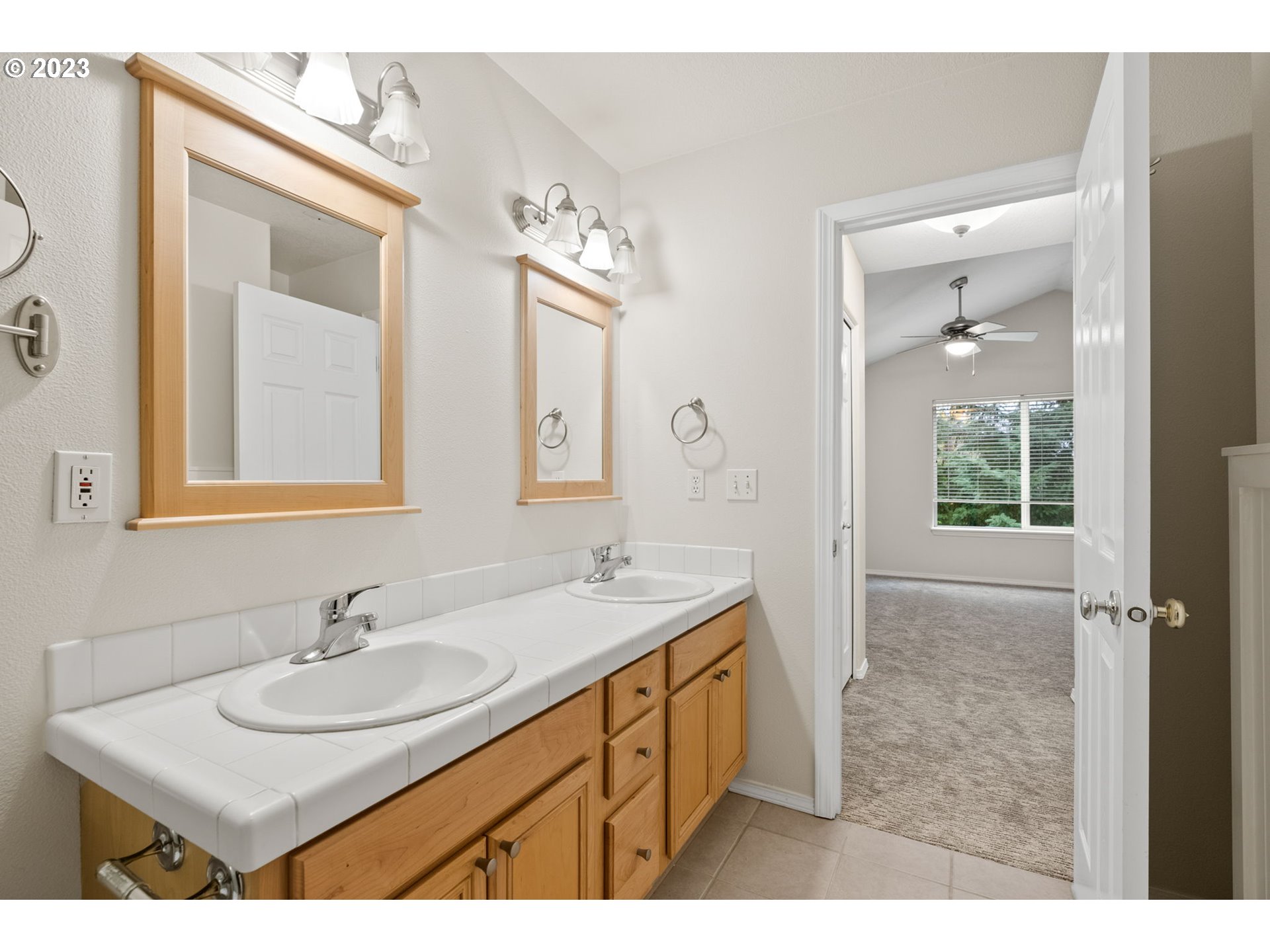 3729 SW STEPHENSON ST