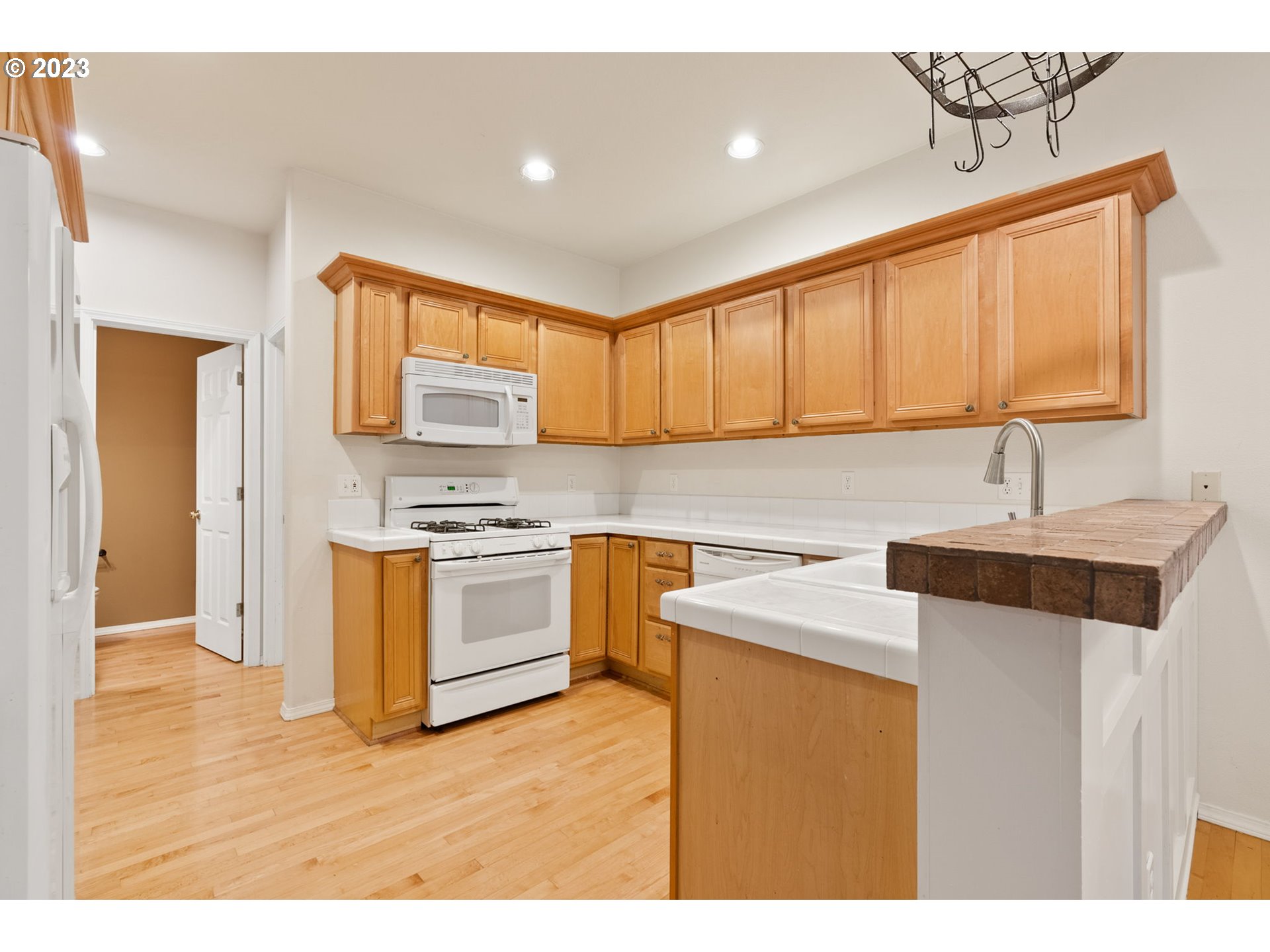 3729 SW STEPHENSON ST