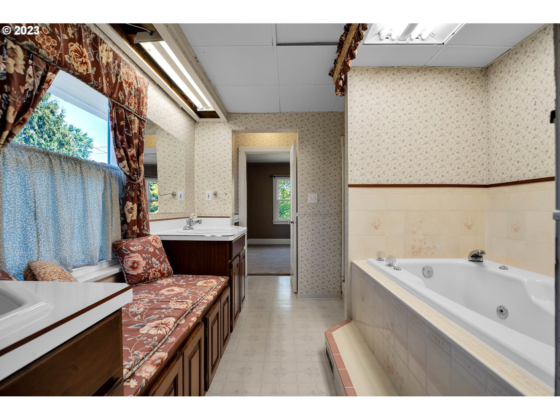 11381 SE LINWOOD AVE