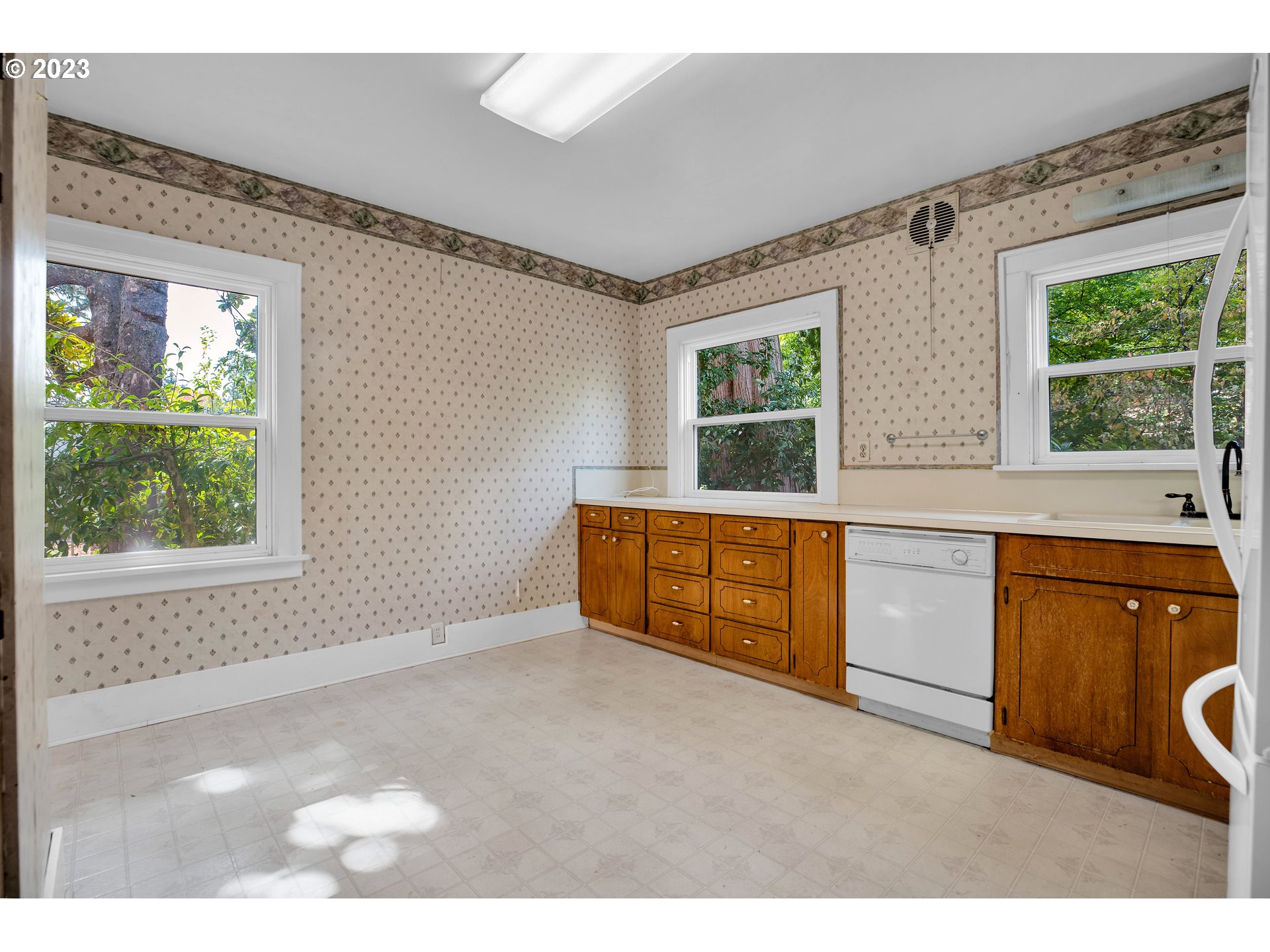 11381 SE LINWOOD AVE