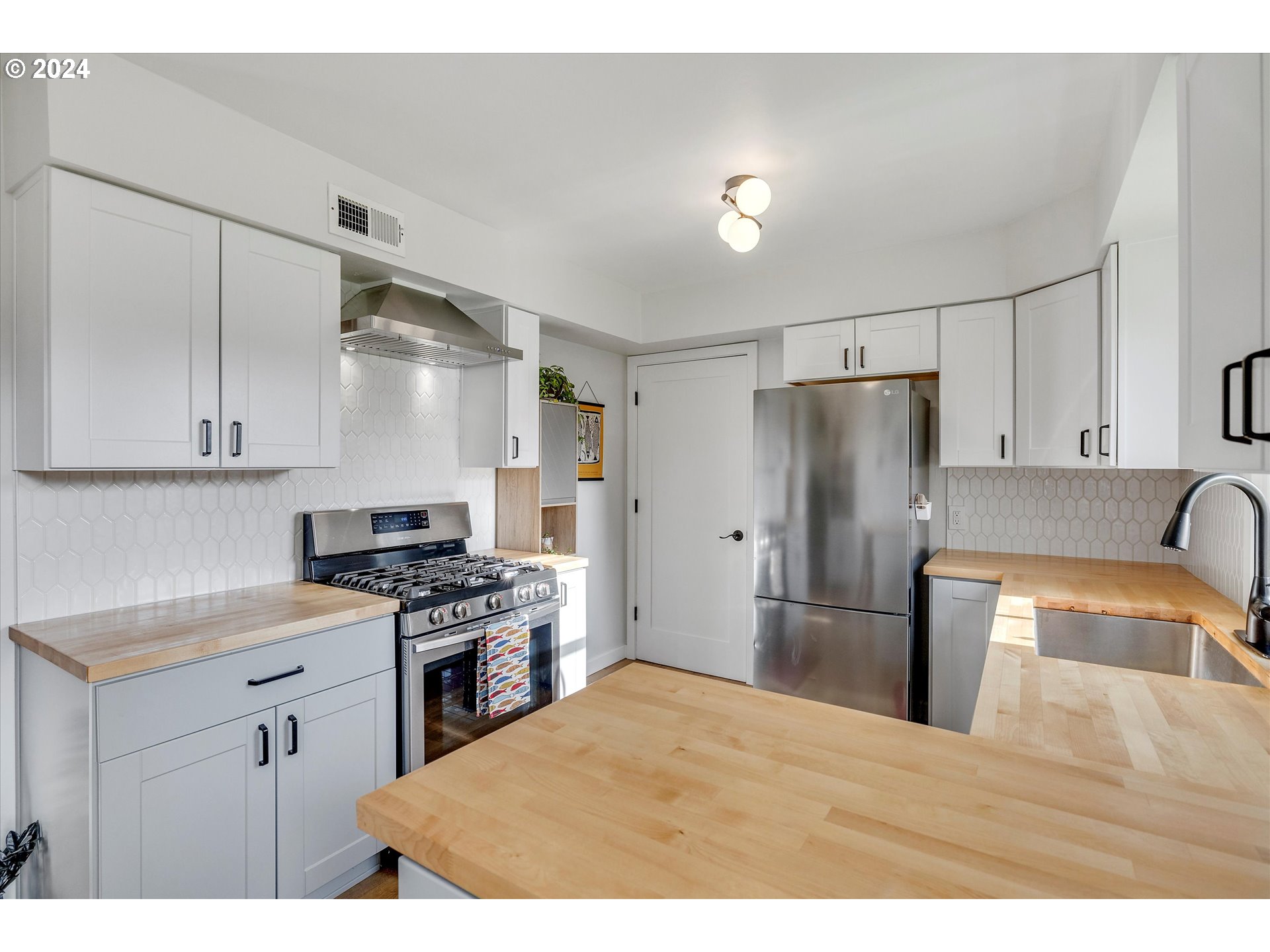 16428 SE WOODWARD ST