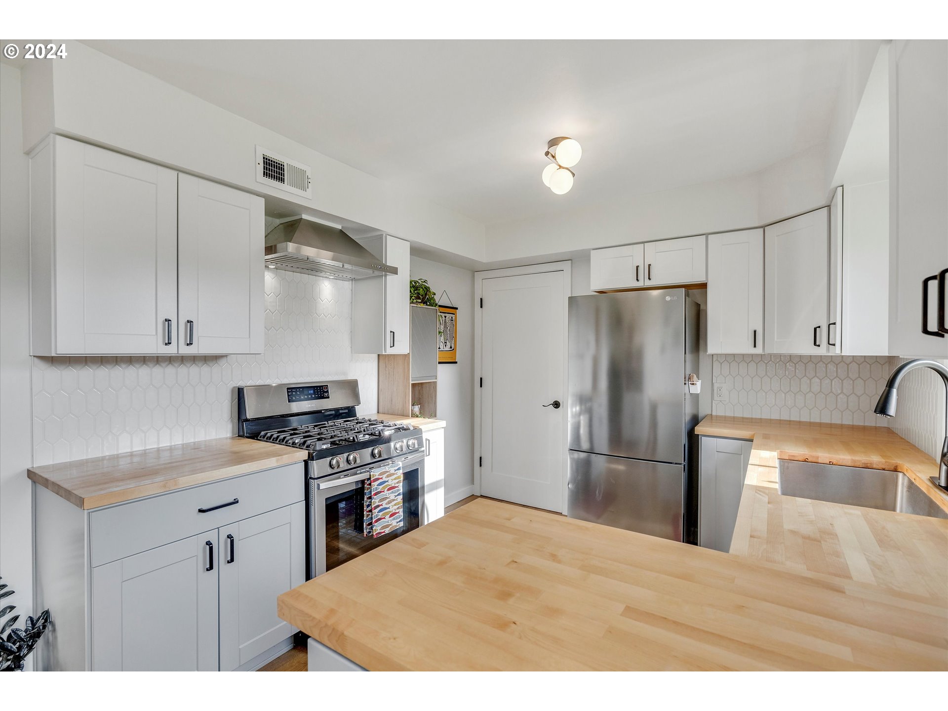 16428 SE WOODWARD ST