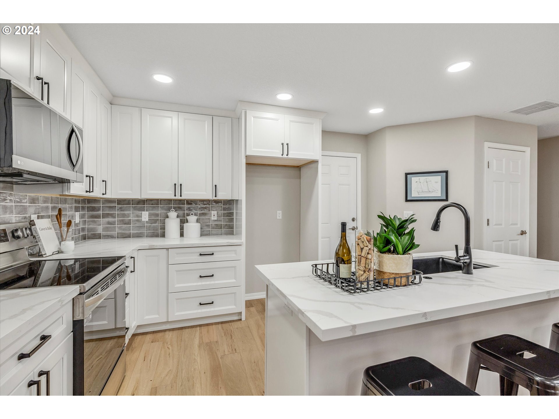 10376 SW FRANKLIN LN