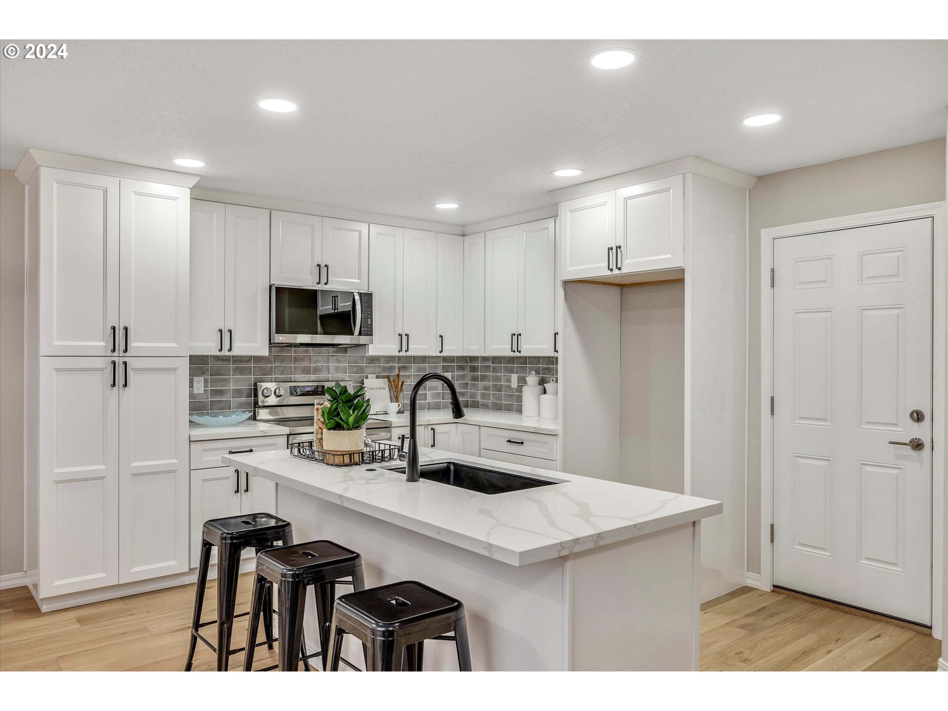 10376 SW FRANKLIN LN