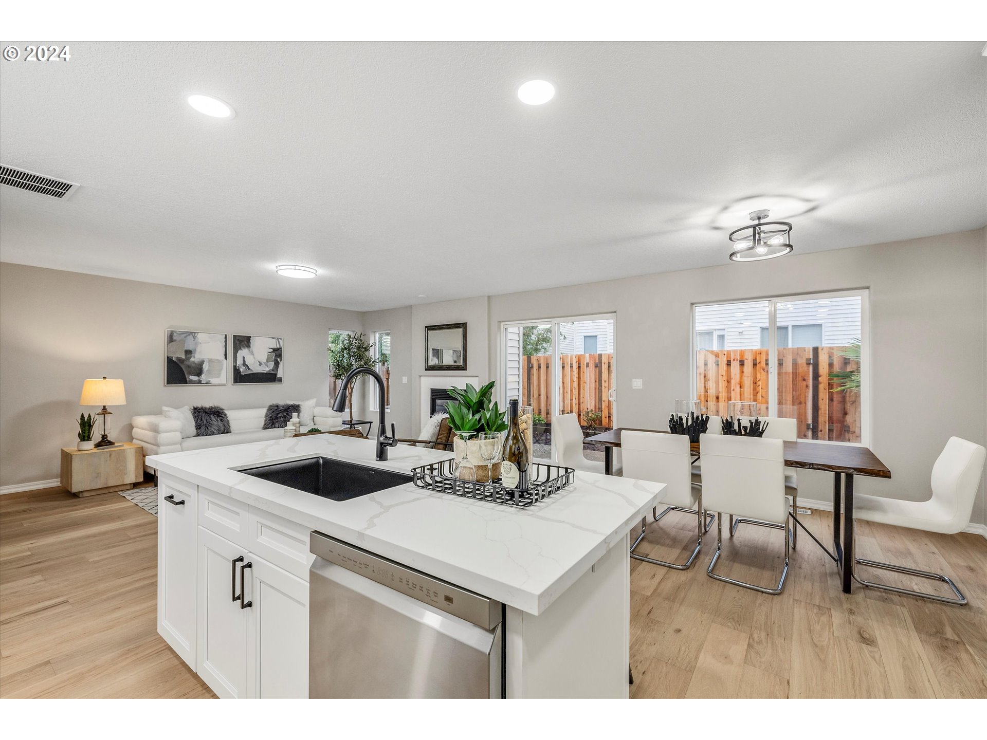 10376 SW FRANKLIN LN