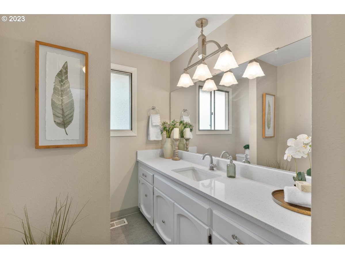 4960 SE CASA DEL REY DR