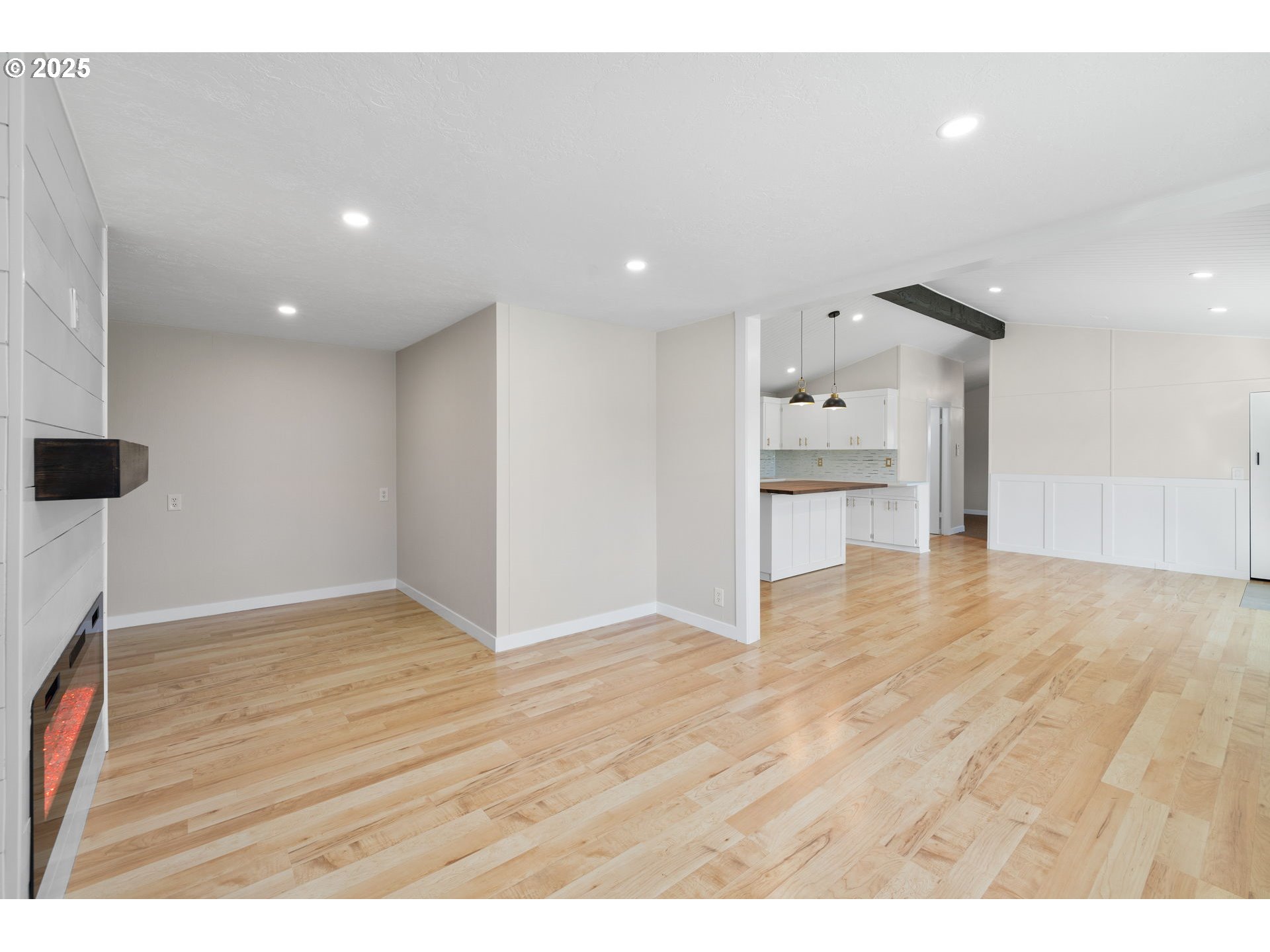 1821 SE 143RD AVE