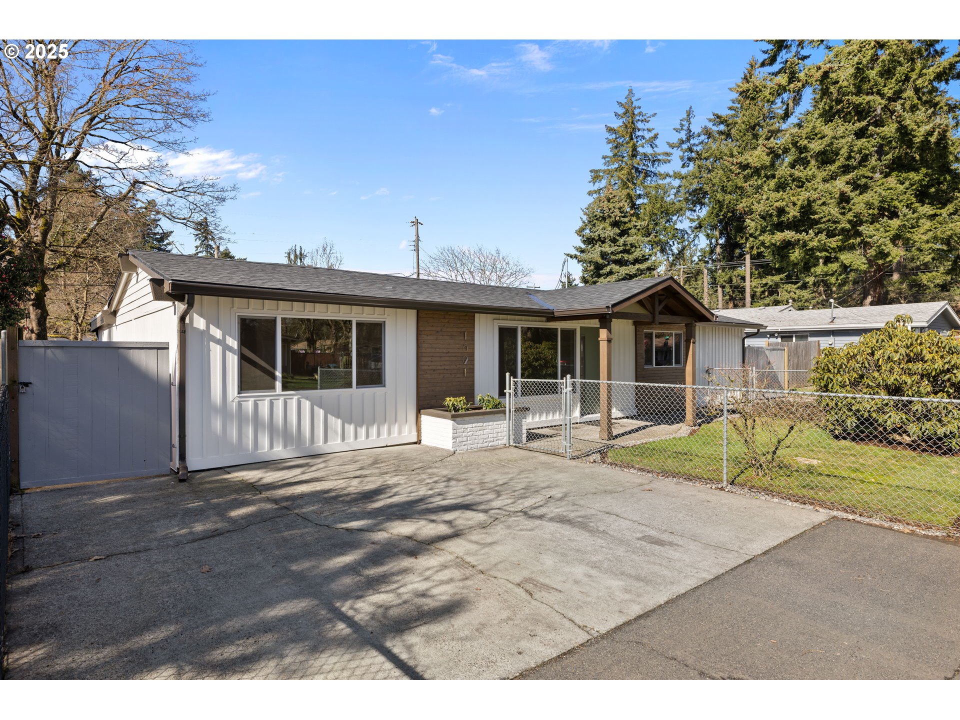 1821 SE 143RD AVE
