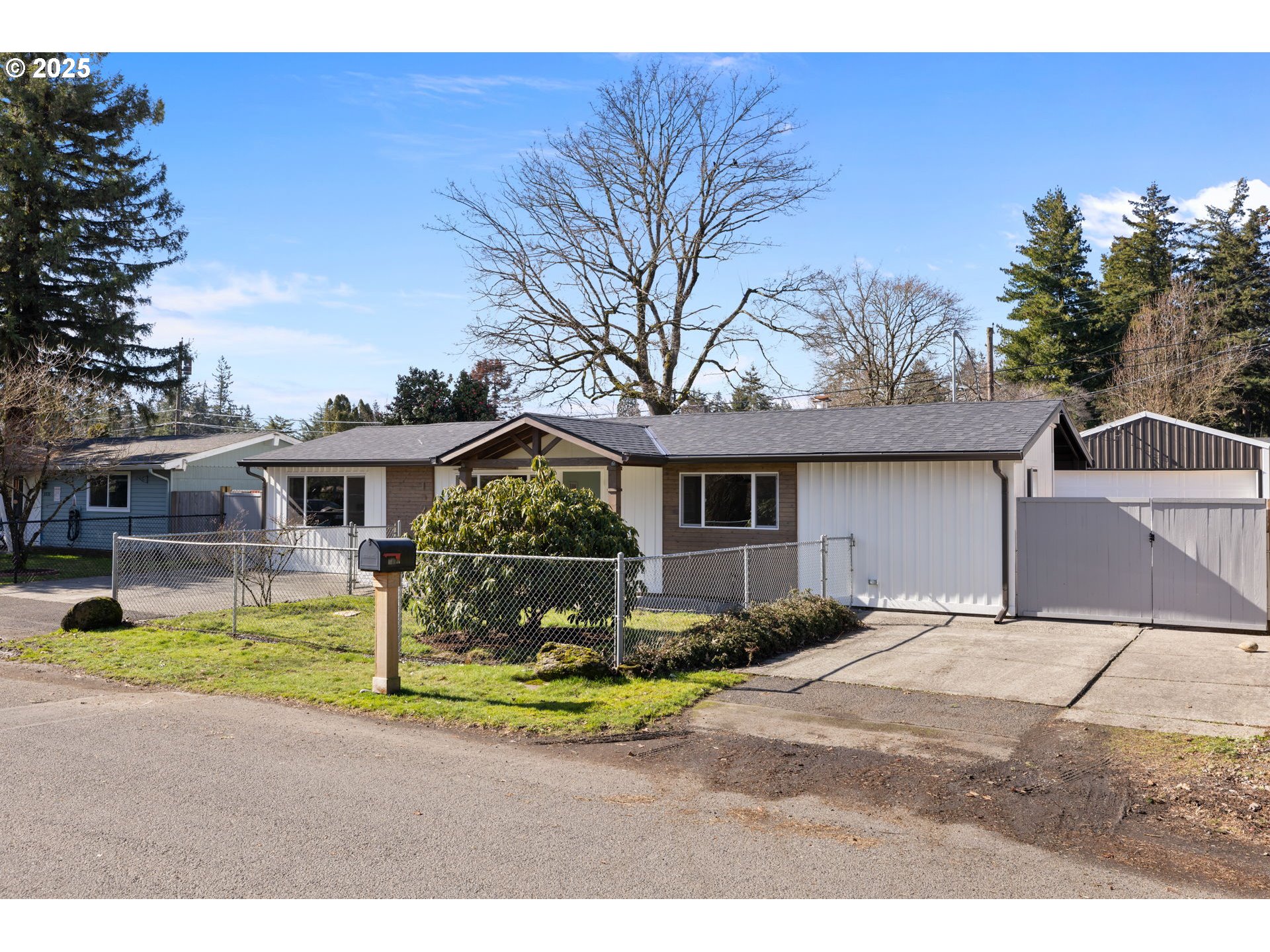 1821 SE 143RD AVE