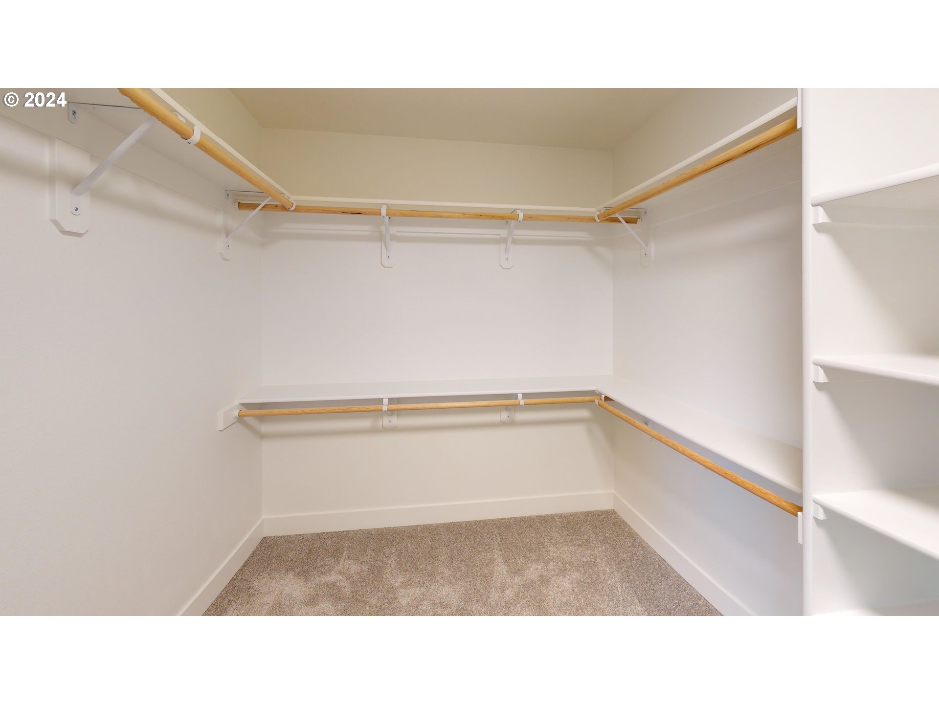 948 NE 17TH AVE L 28