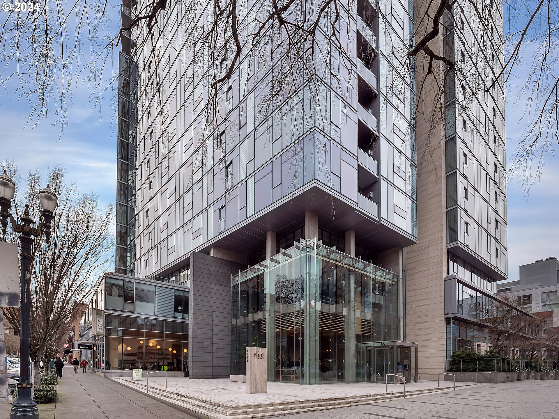 1221 SW 10TH AVE 1306