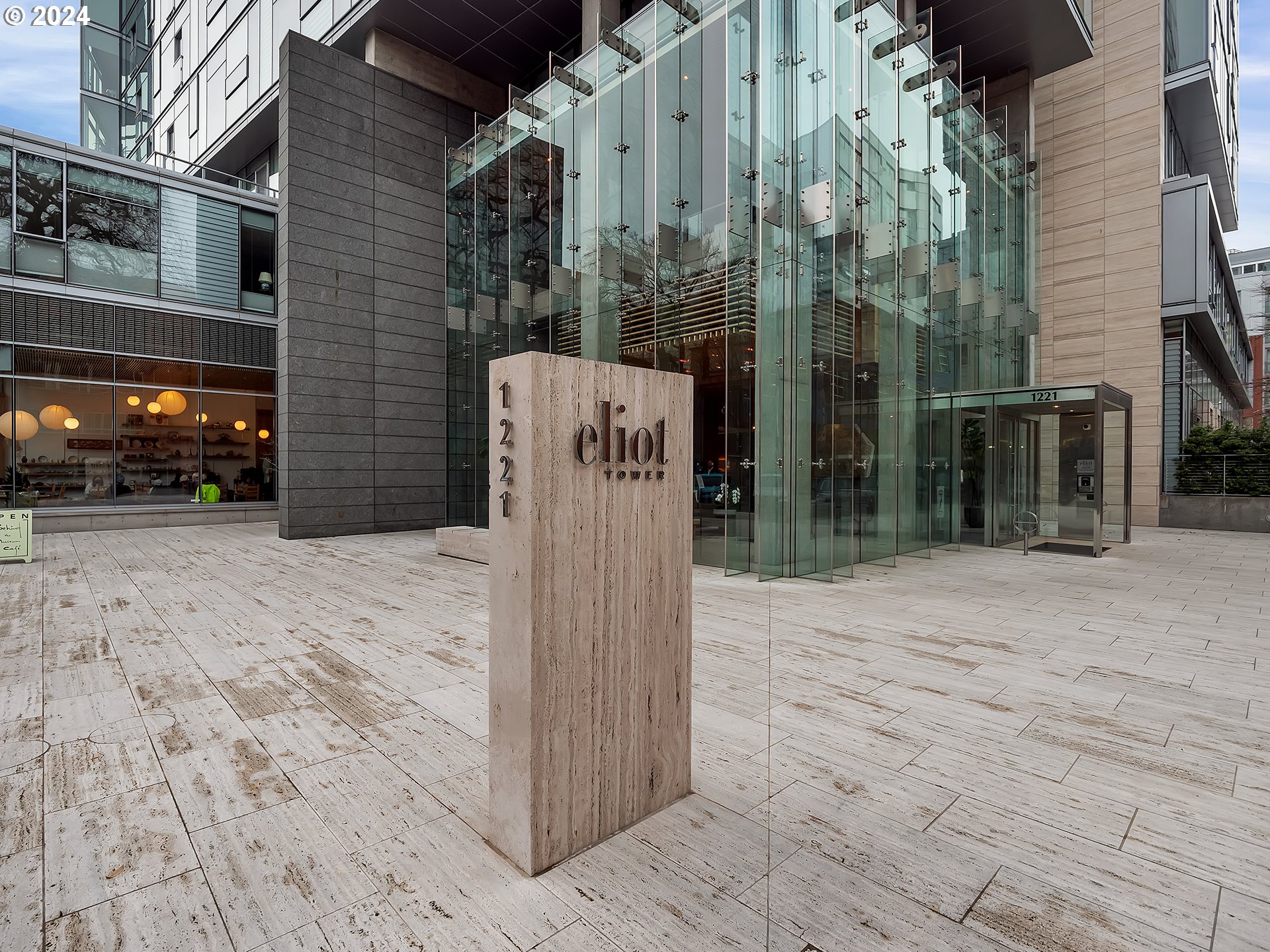 1221 SW 10TH AVE 1306