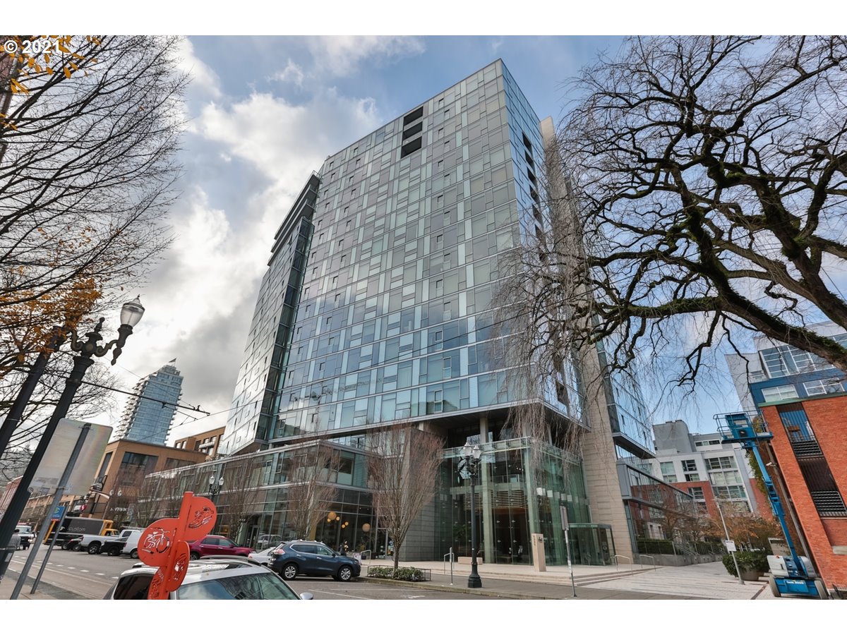 1221 SW 10TH AVE 1306