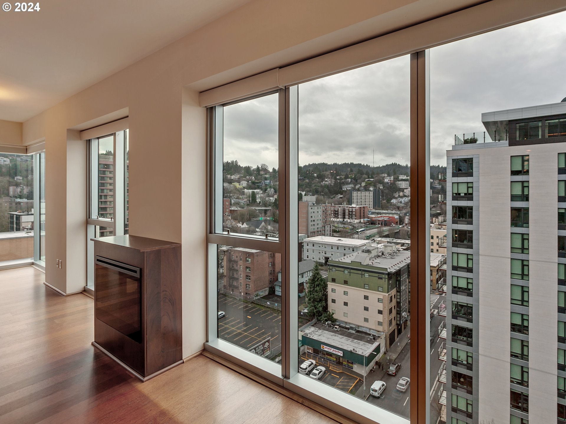 1221 SW 10TH AVE 1306