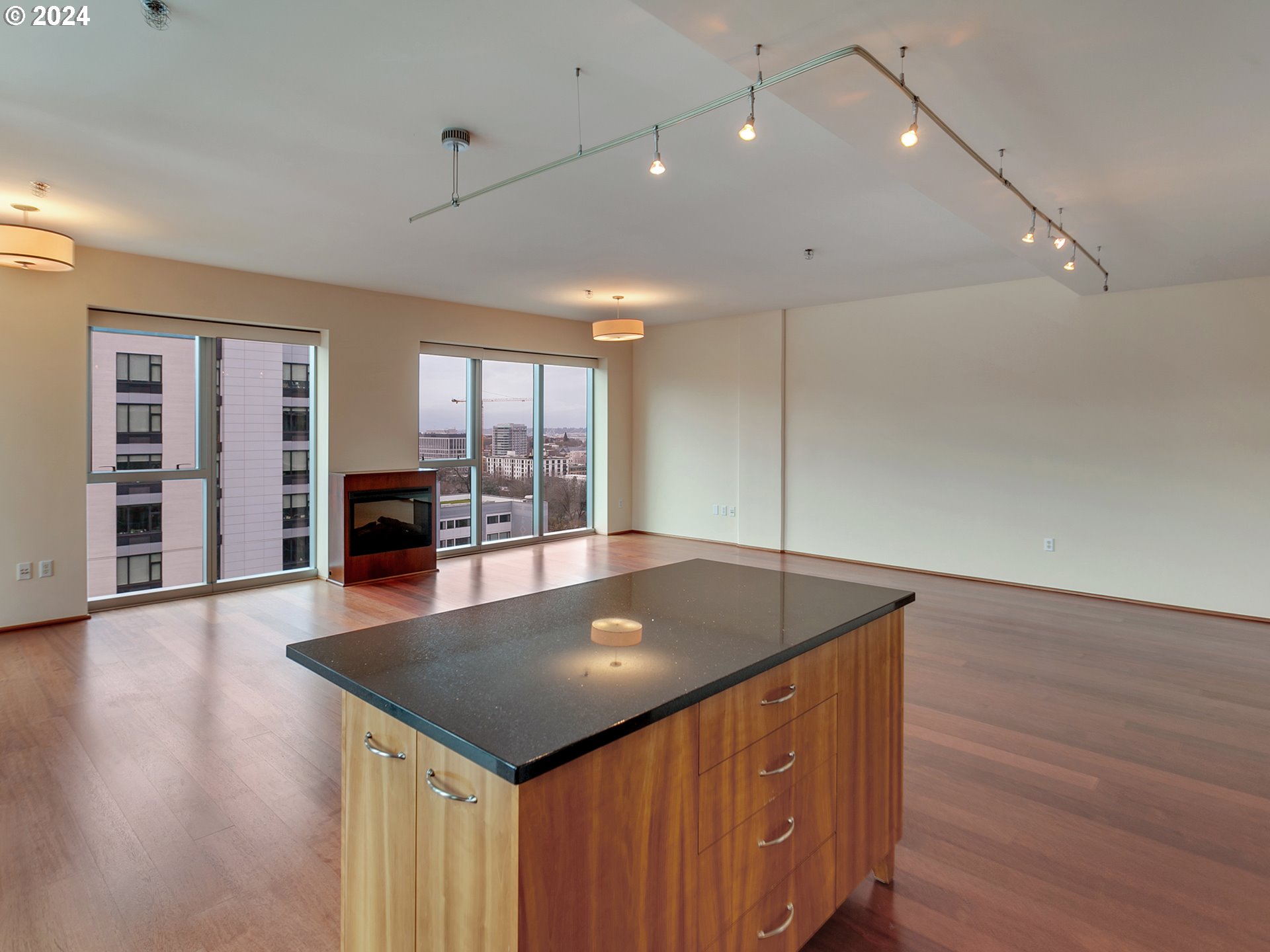 1221 SW 10TH AVE 1306