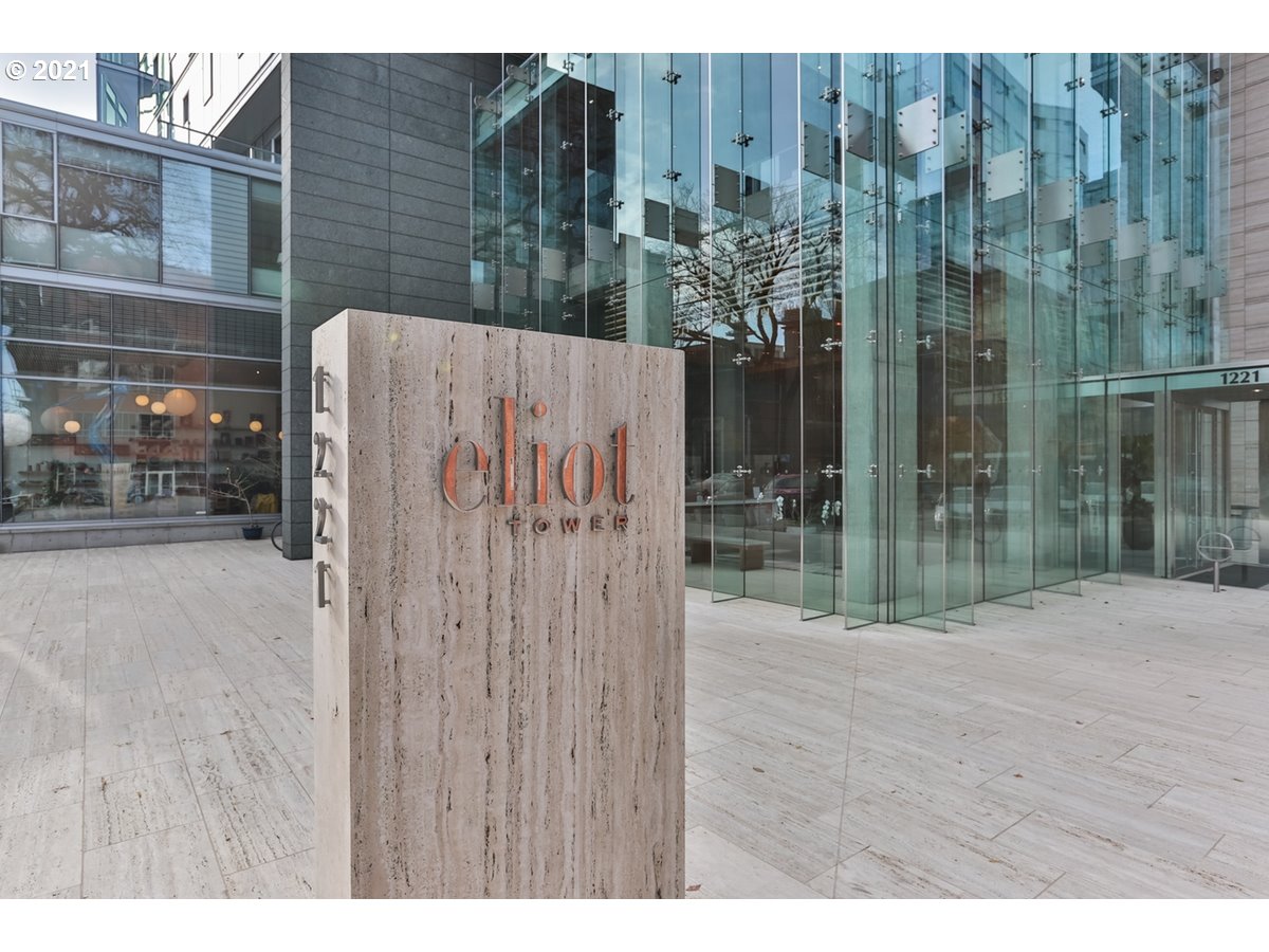 1221 SW 10TH AVE 1306