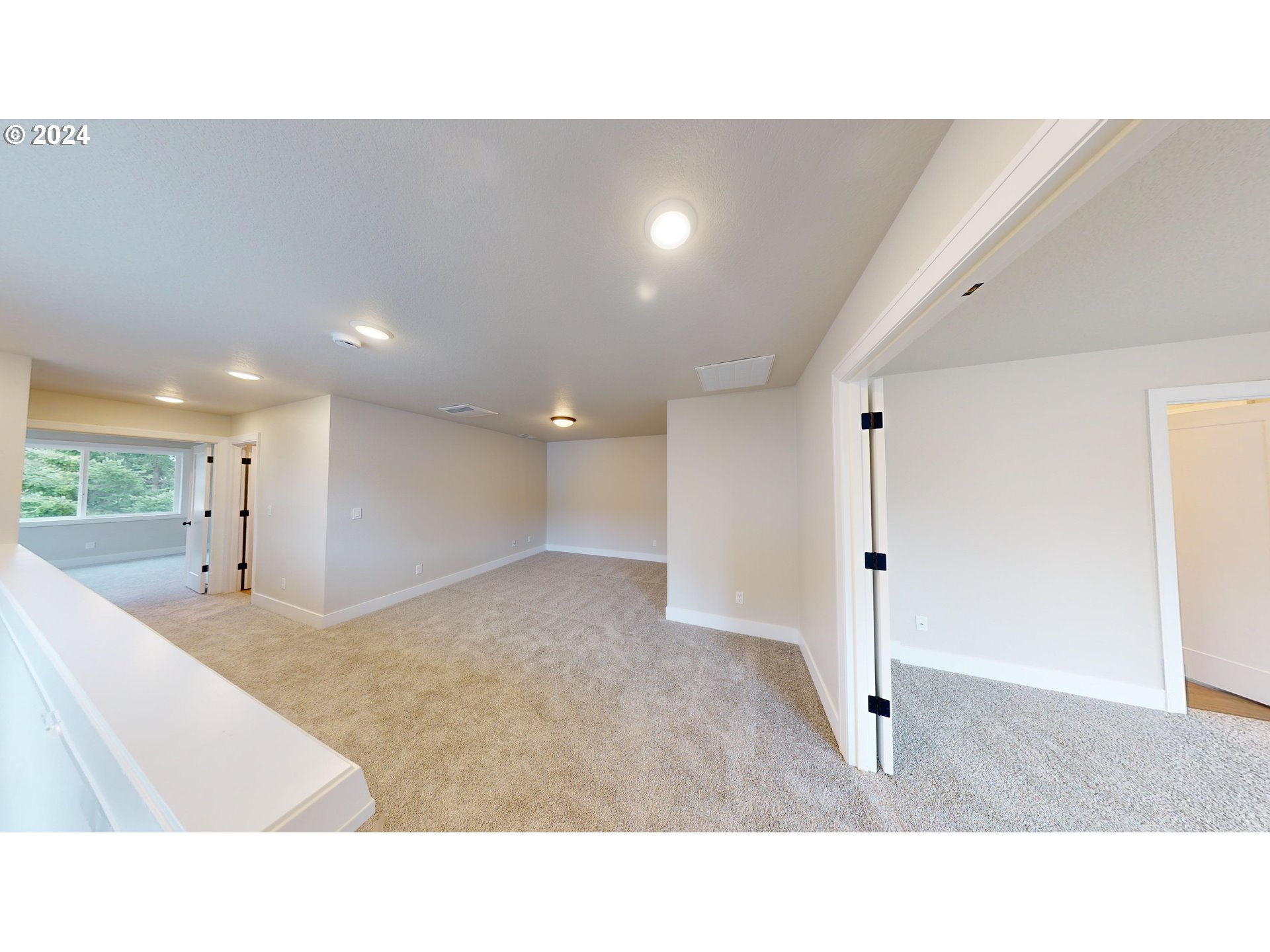 2414 SE Maybrook LN L18B