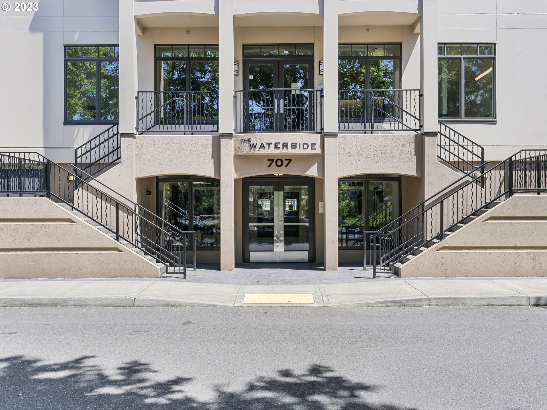 707 N HAYDEN ISLAND DR 327