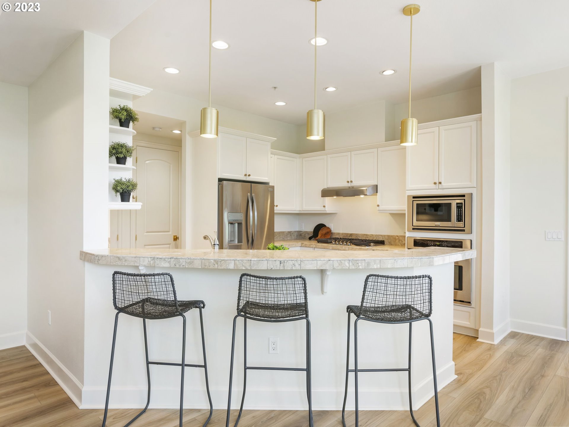 707 N HAYDEN ISLAND DR 327