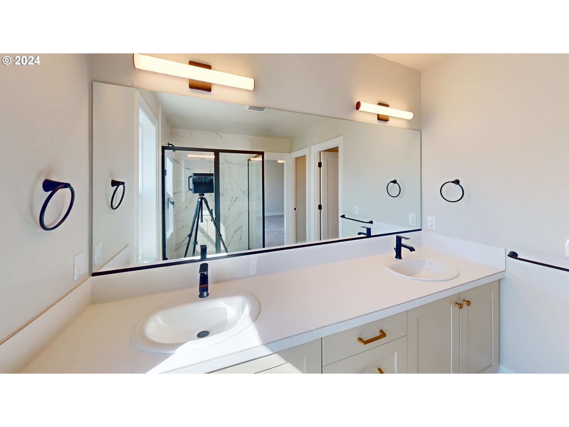 2416 SE Maybrook LN L19A