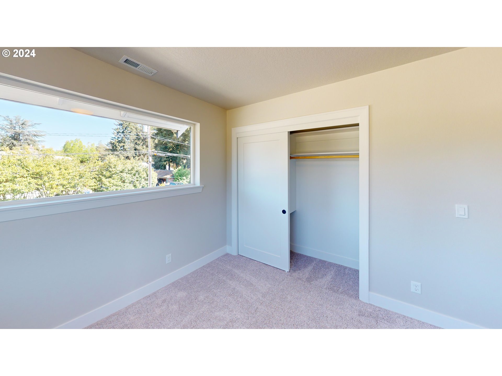 2416 SE Maybrook LN L19A