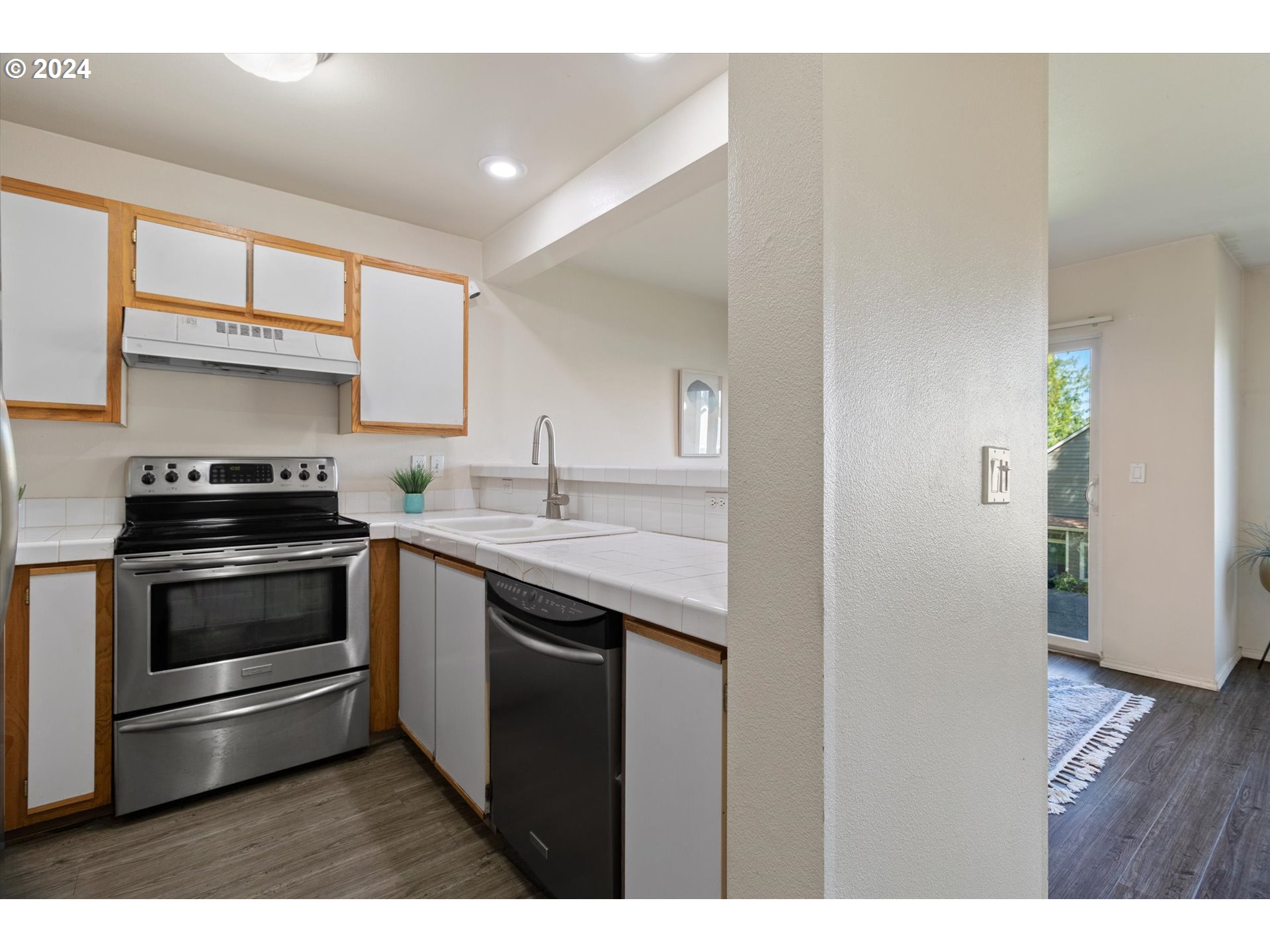 7139 SW SAGERT ST 103