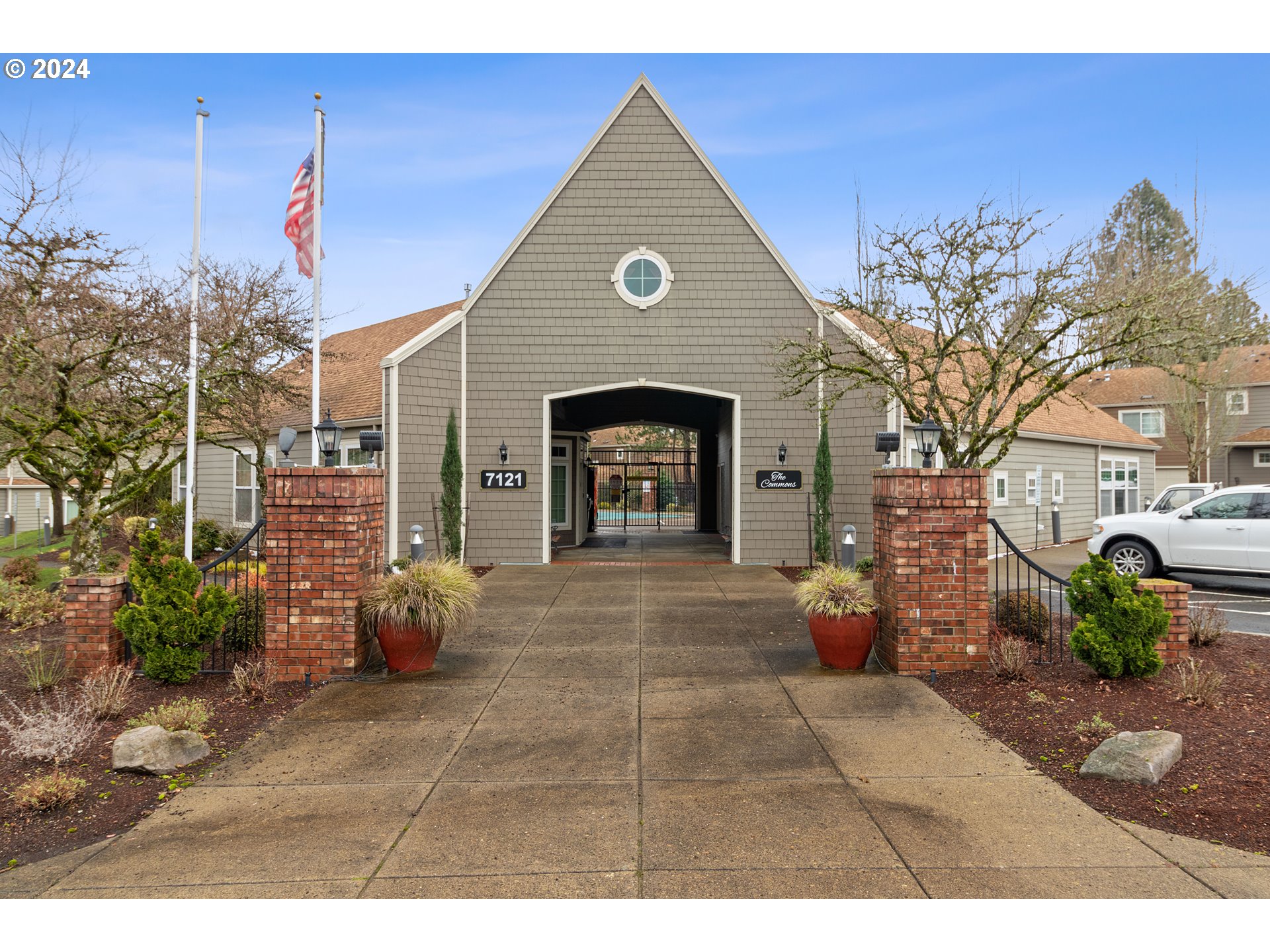 7139 SW SAGERT ST 103