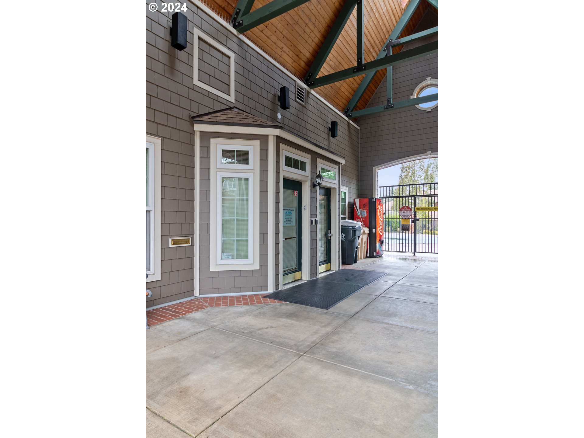 7139 SW SAGERT ST 103