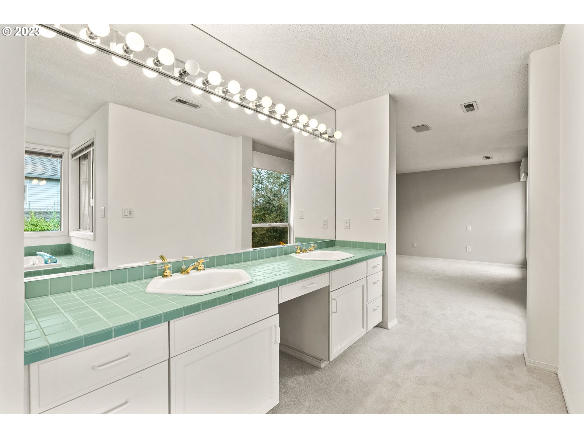 31056 SW COUNTRY VIEW LN