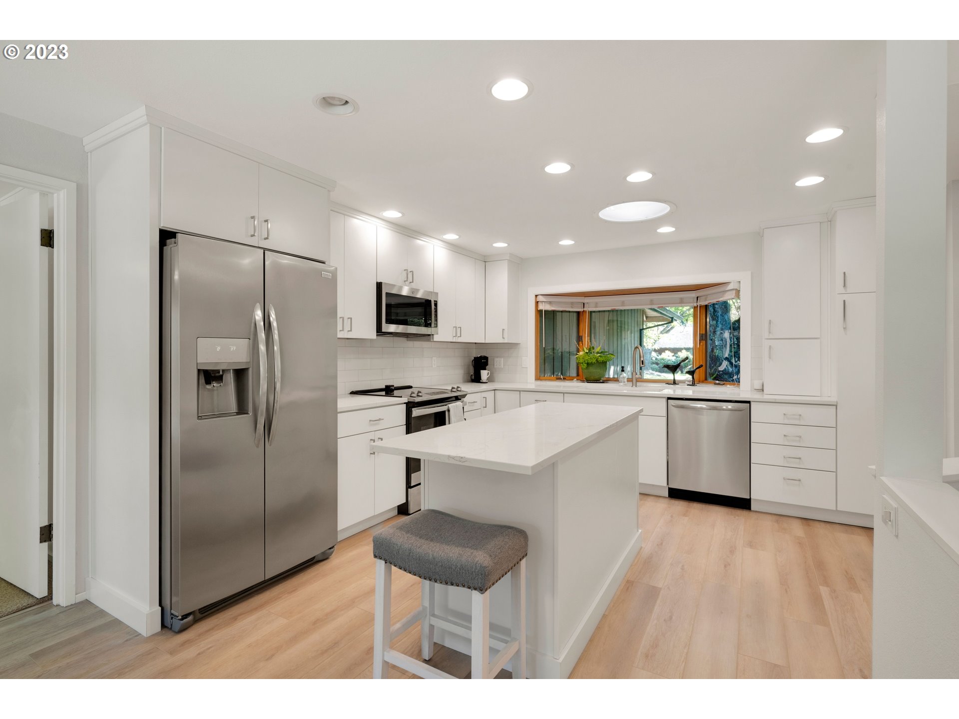8 HOTSPUR ST
