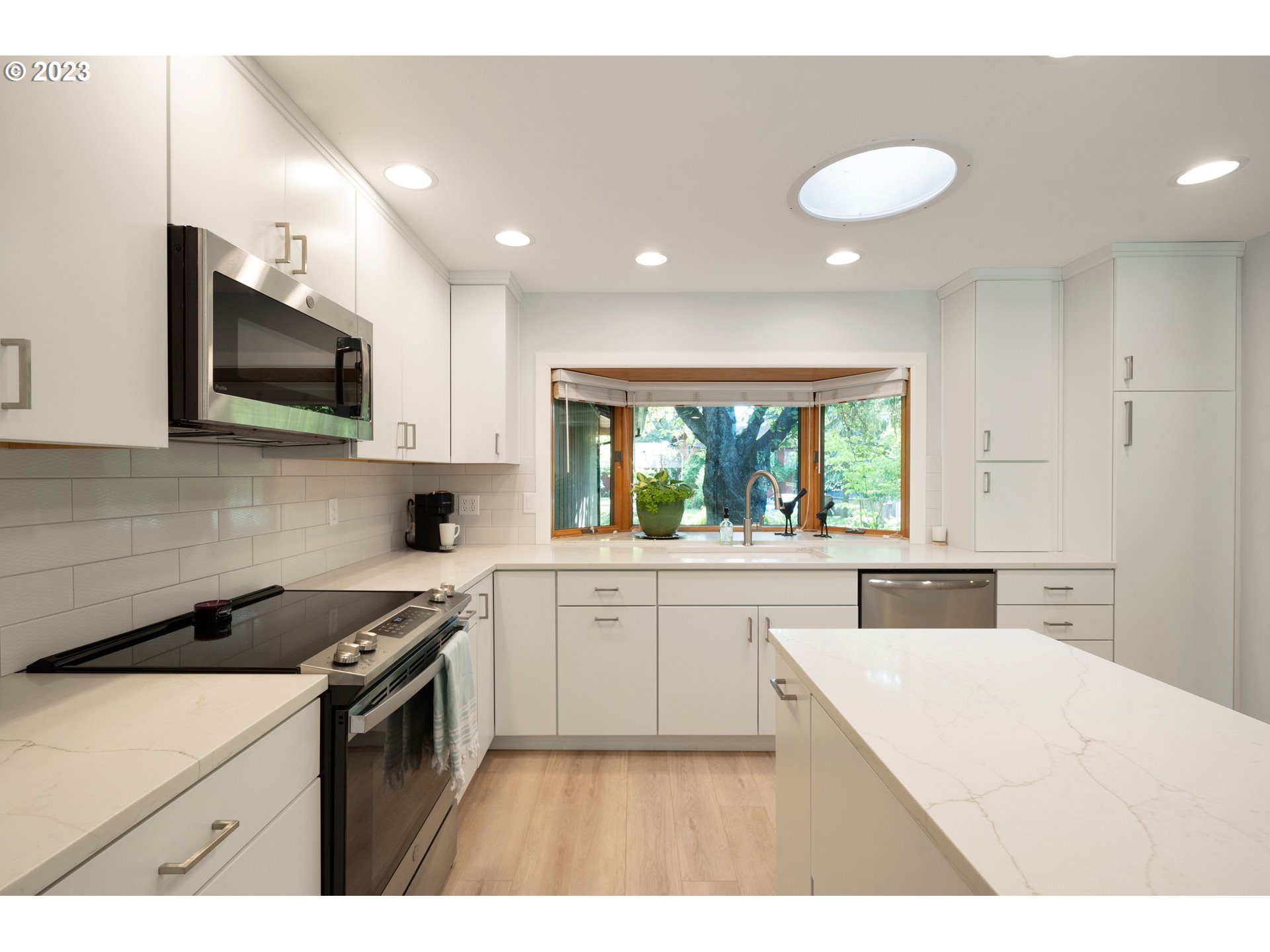 8 HOTSPUR ST