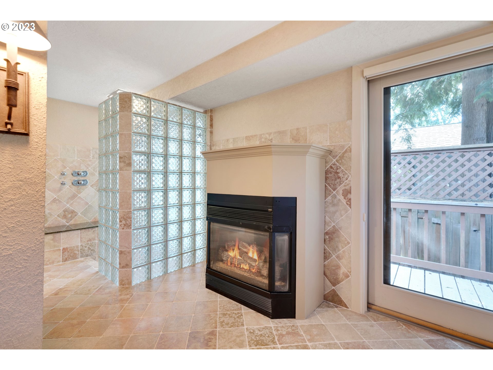 8 HOTSPUR ST