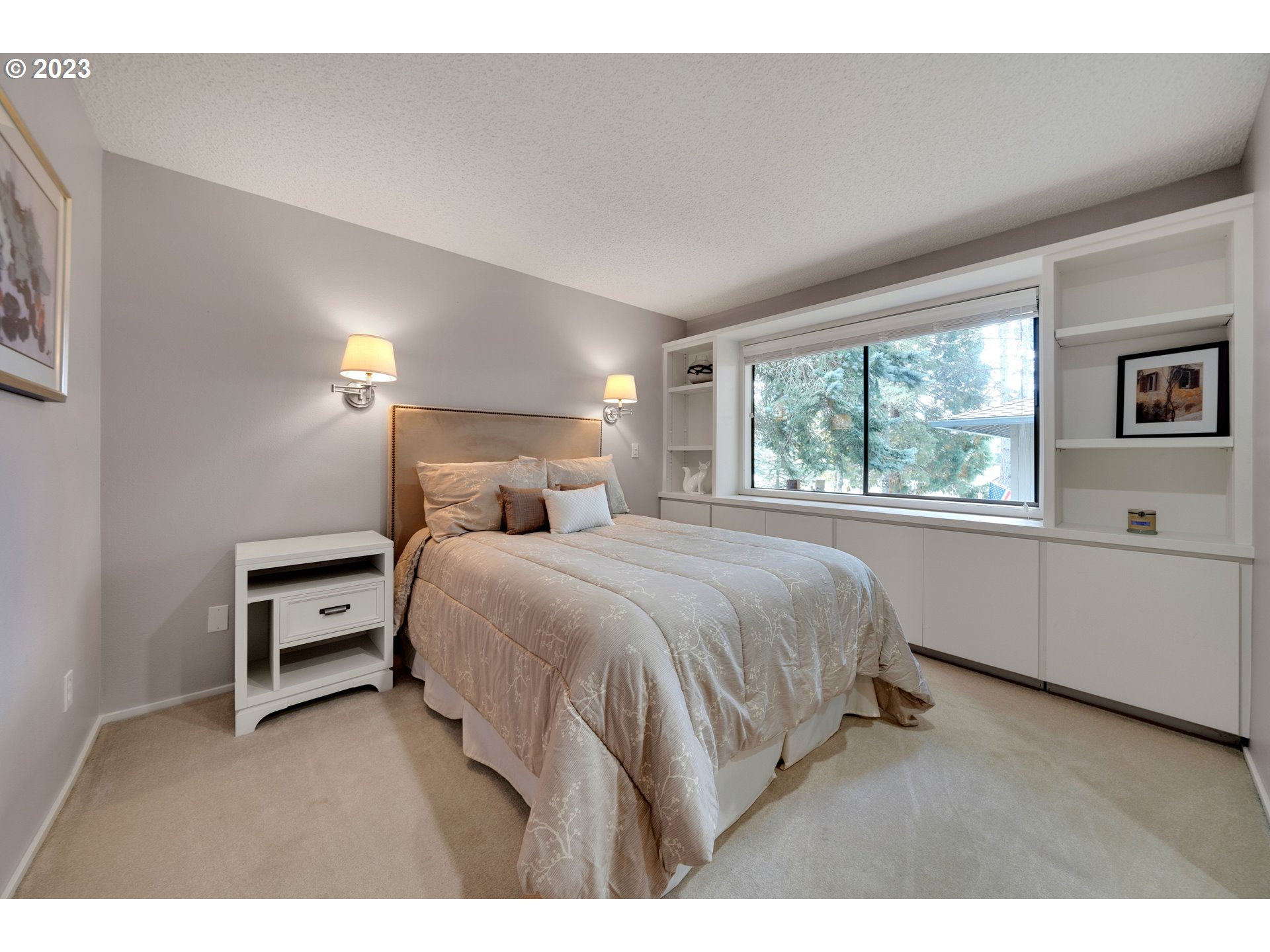 8 HOTSPUR ST