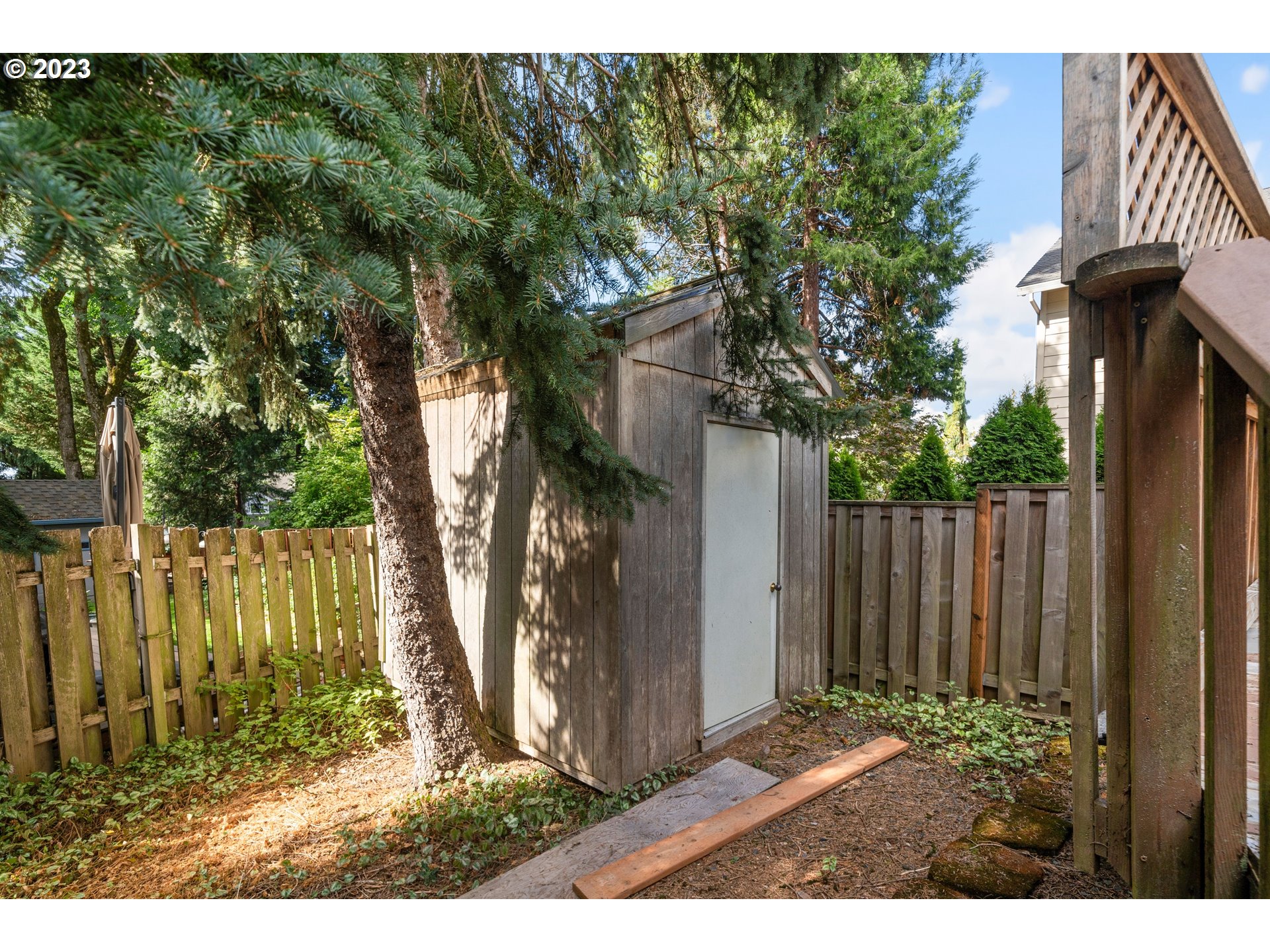 8 HOTSPUR ST
