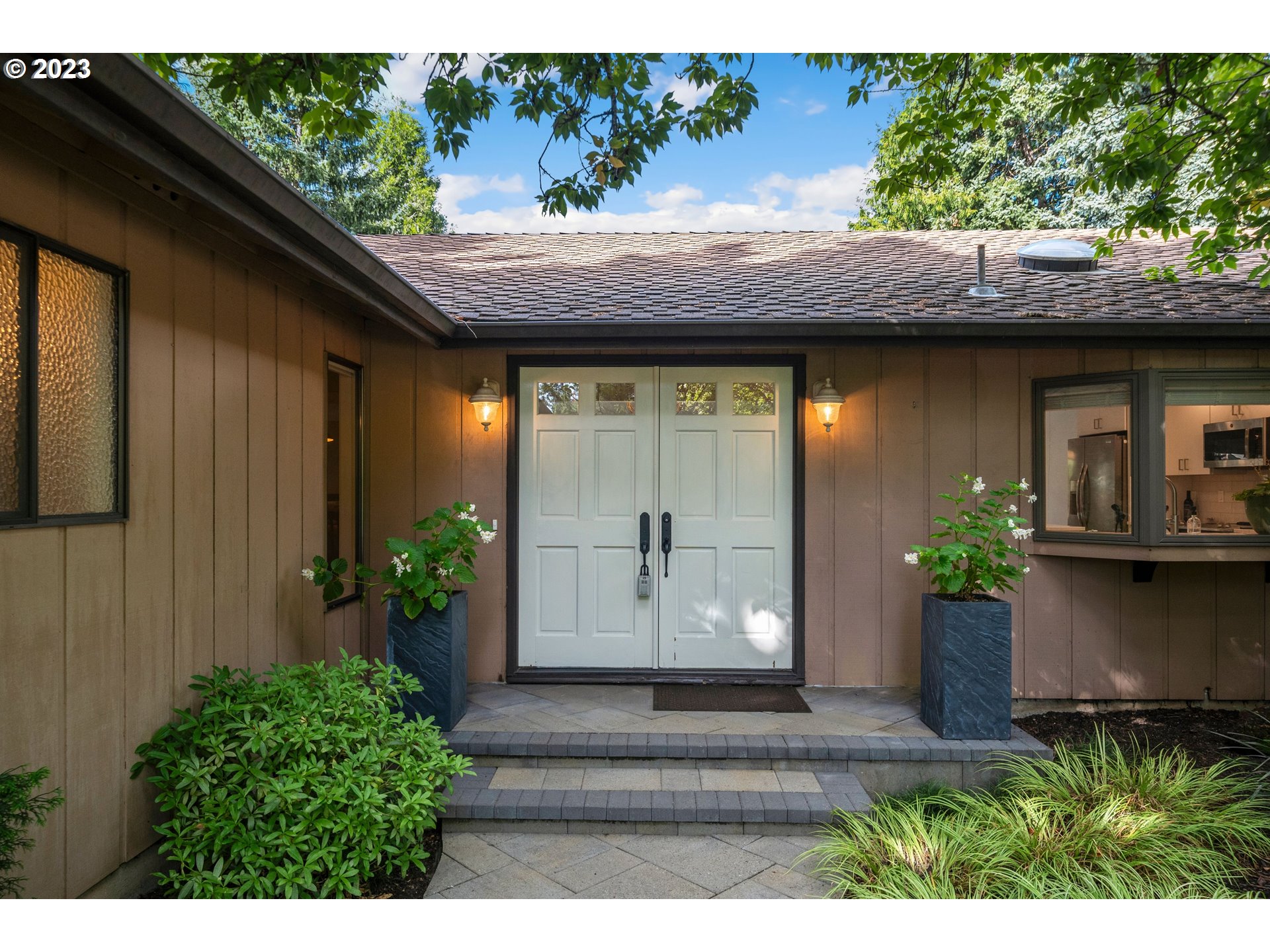 8 HOTSPUR ST