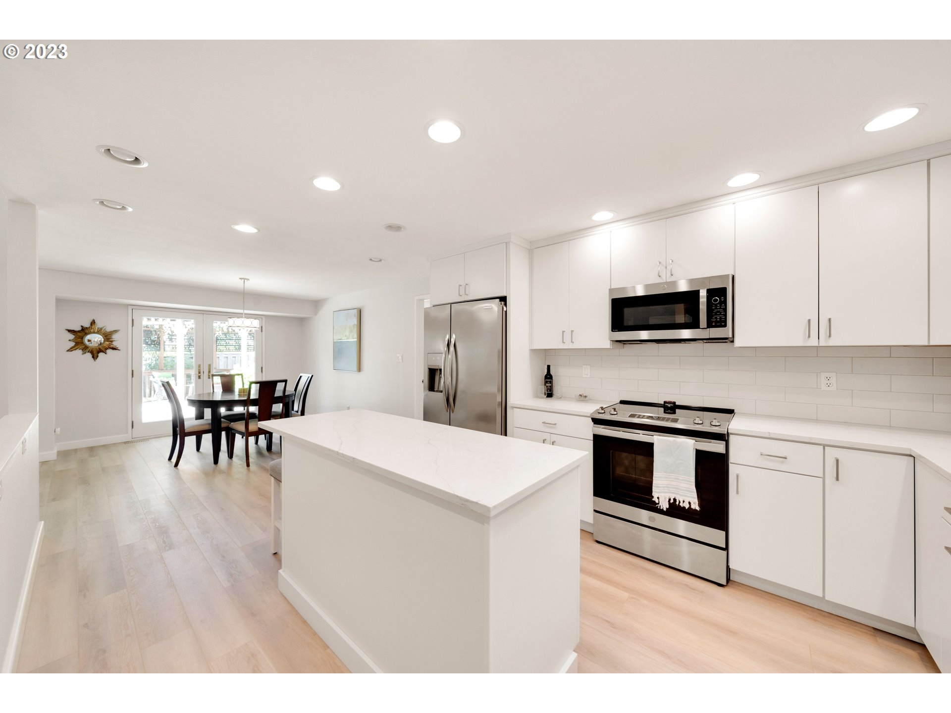8 HOTSPUR ST