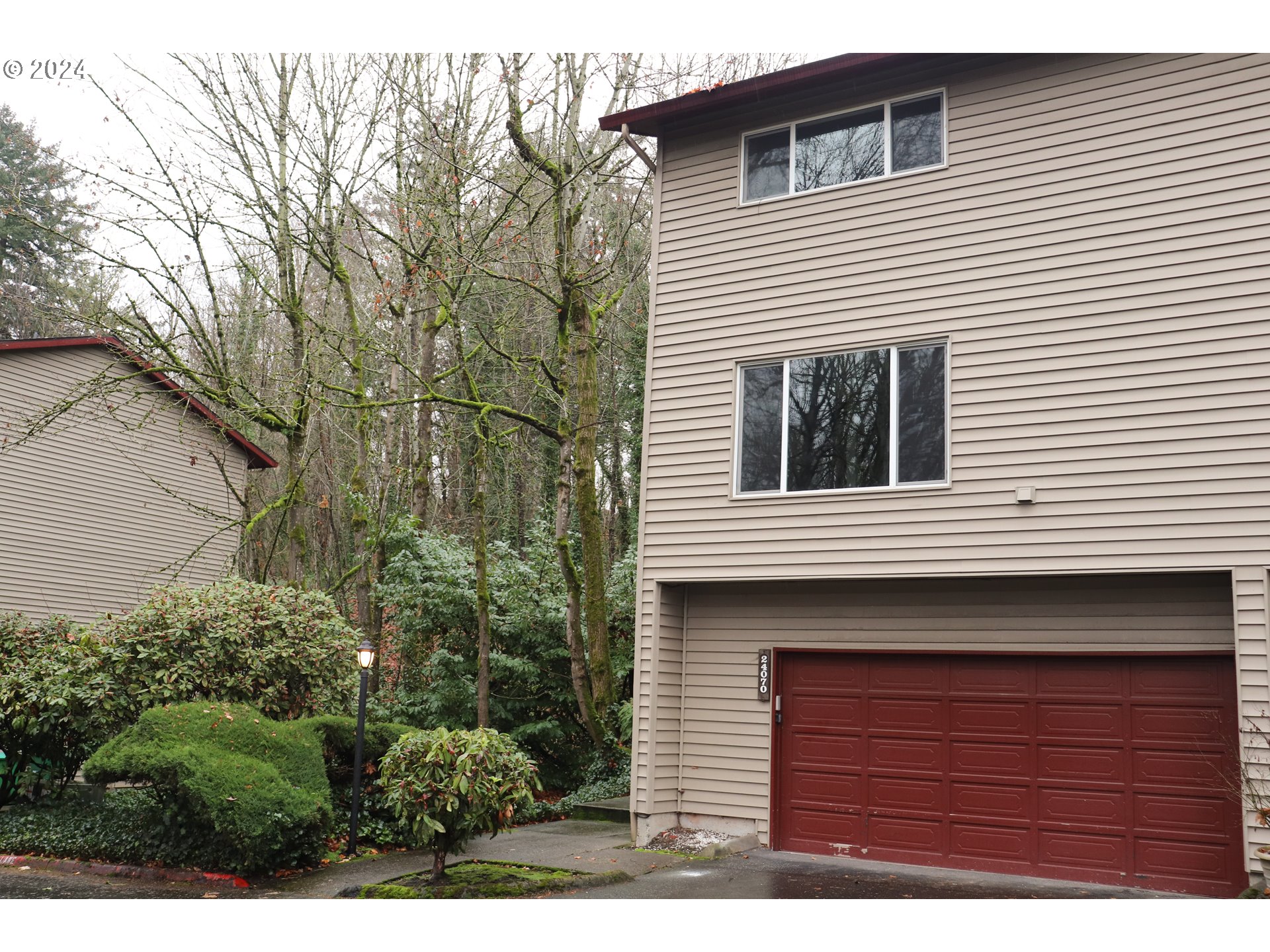 24070 NE TREEHILL DR