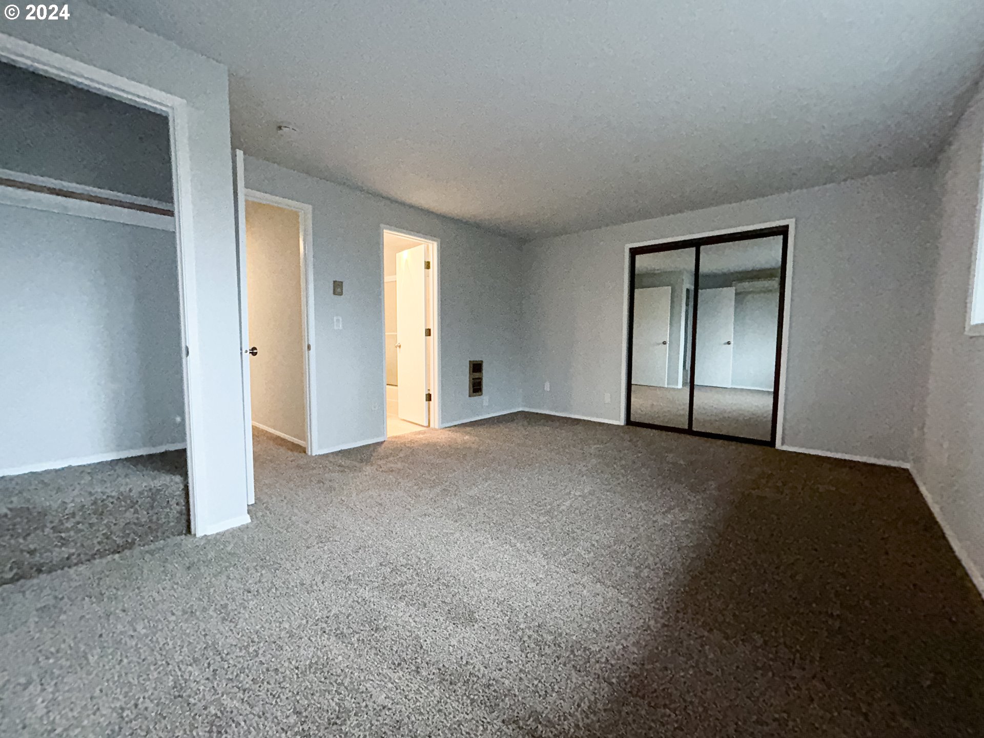 24070 NE TREEHILL DR