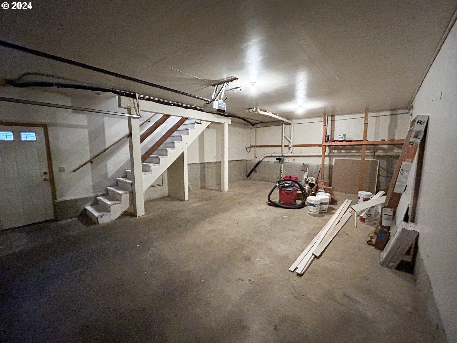 24070 NE TREEHILL DR