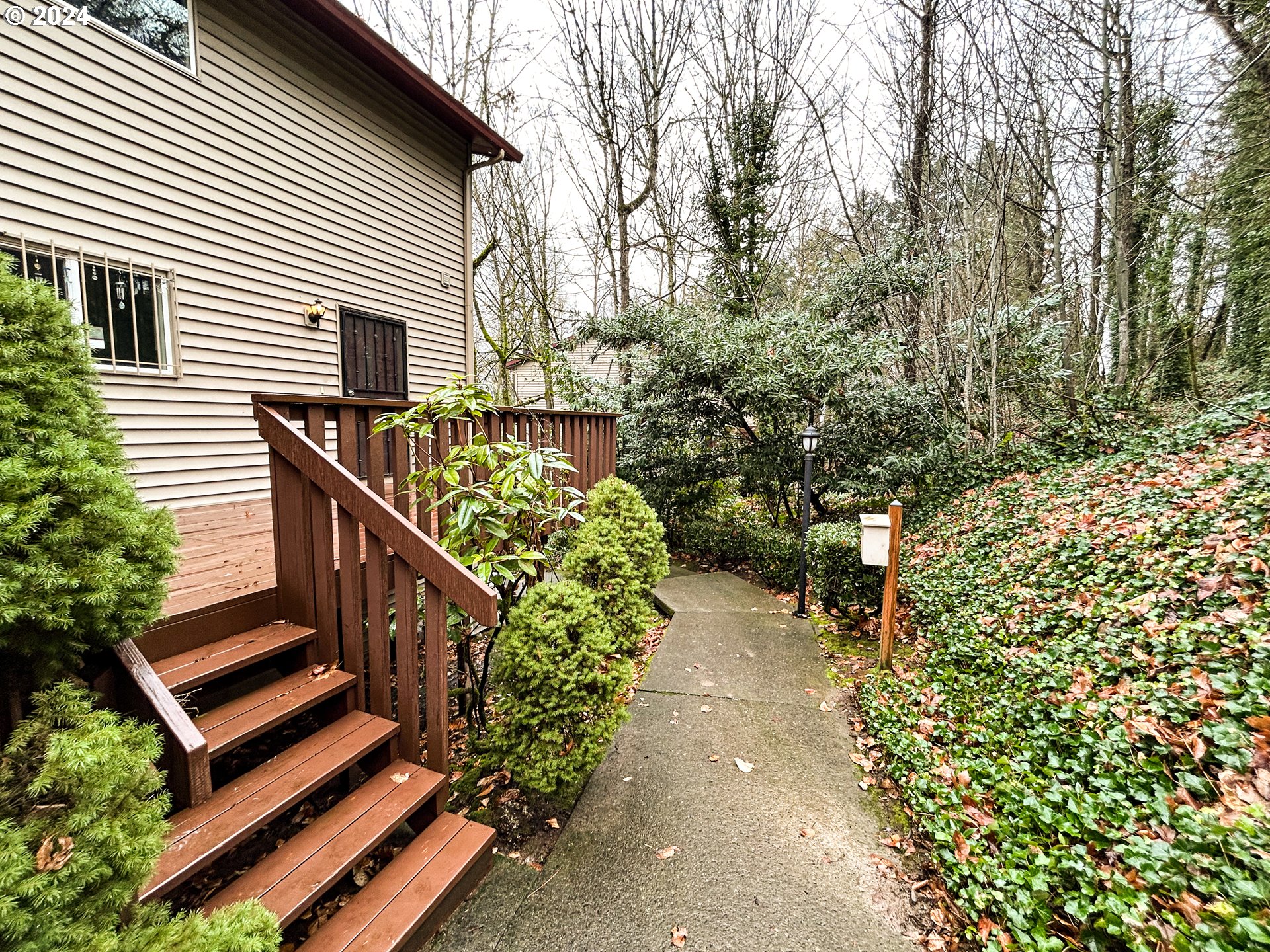 24070 NE TREEHILL DR