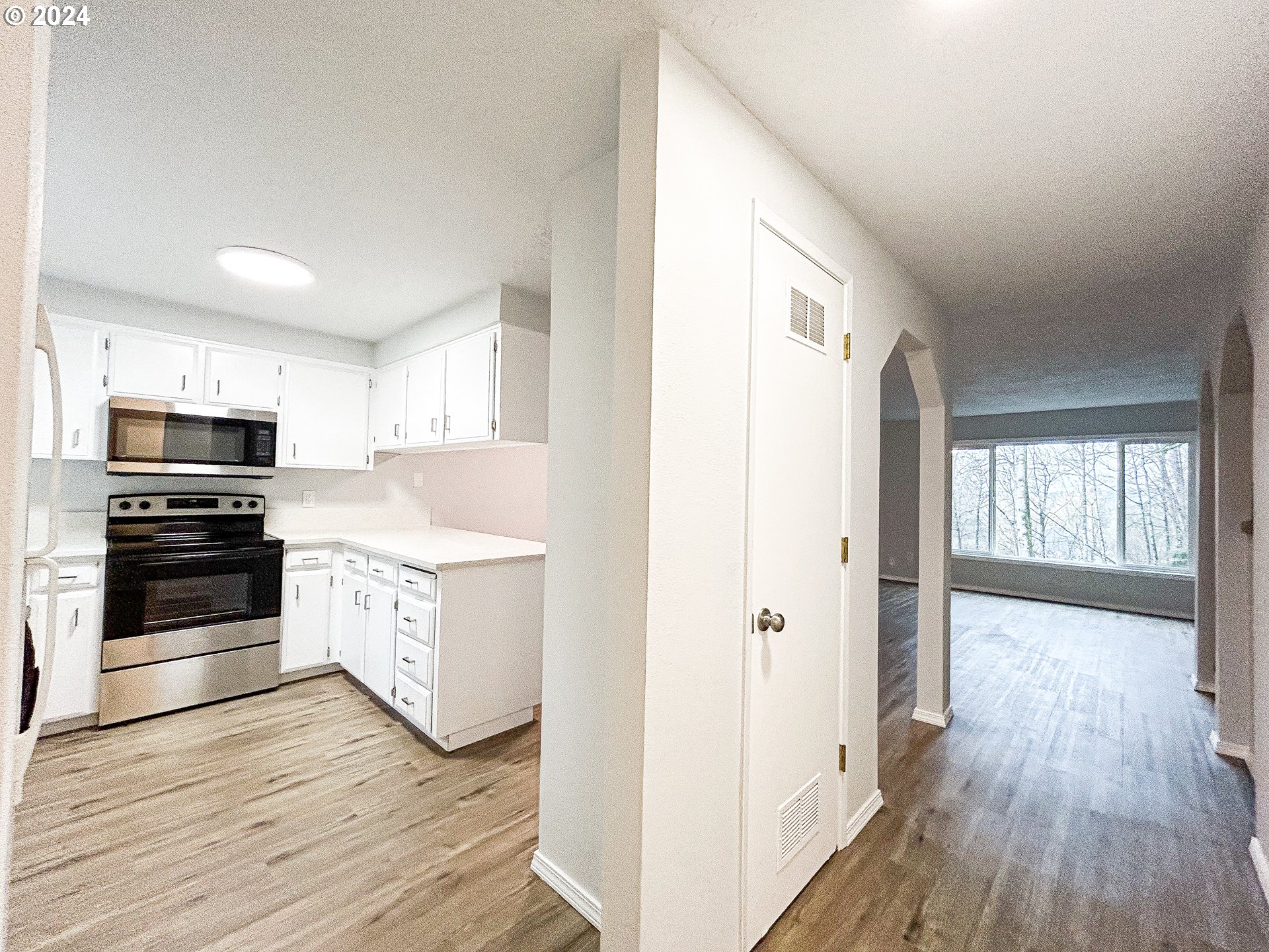 24070 NE TREEHILL DR