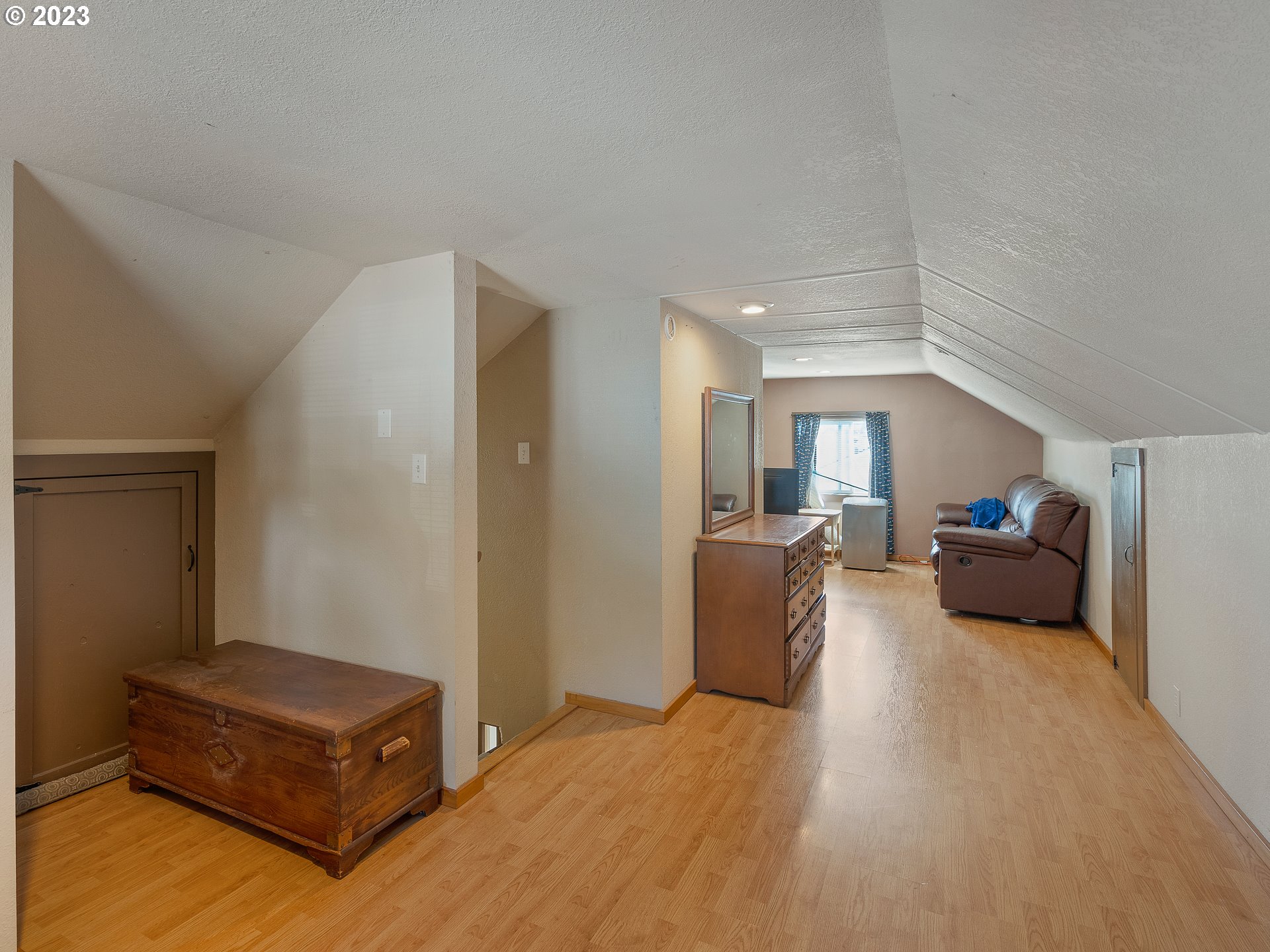 1309 DOUGLAS ST