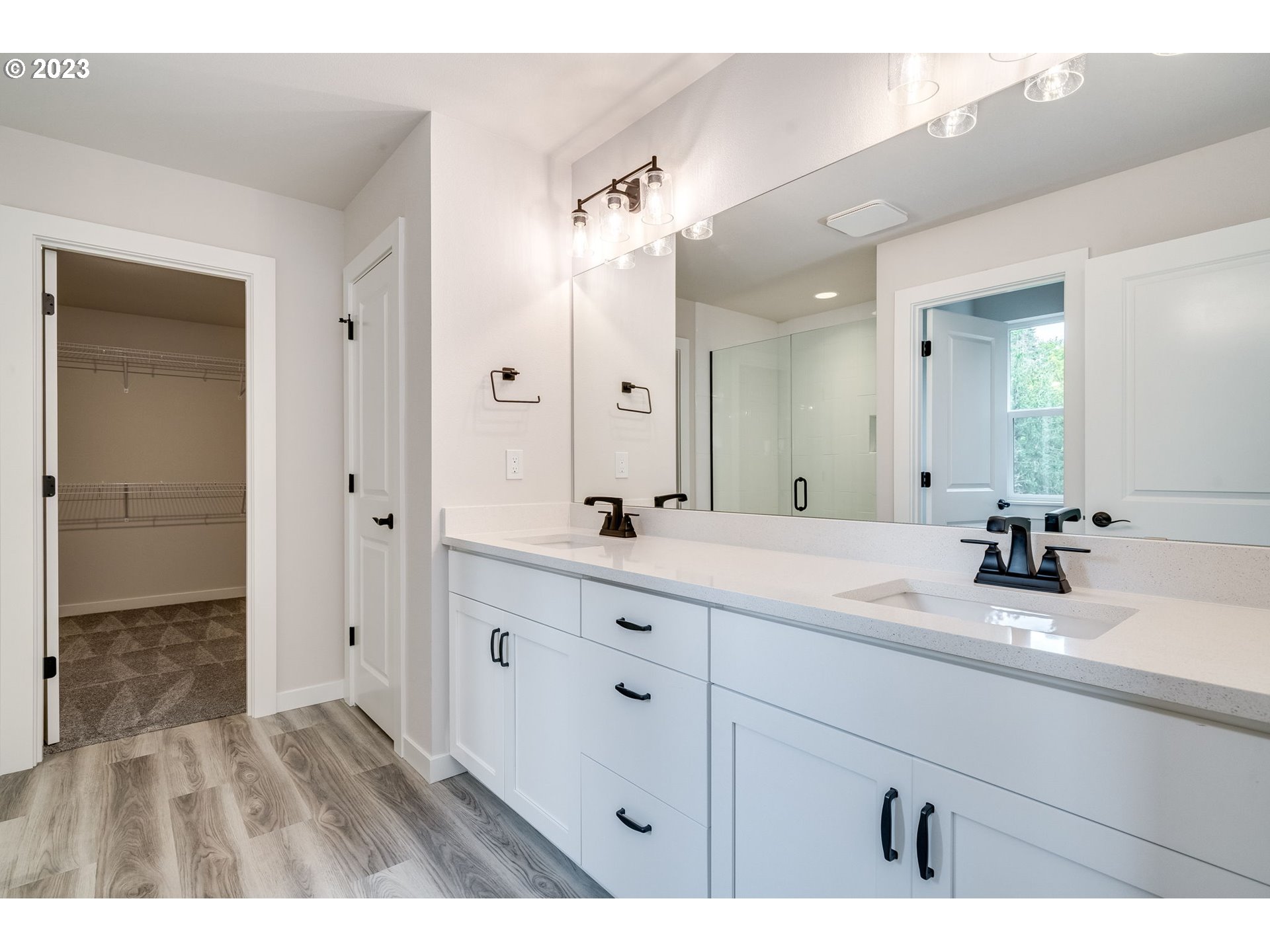 1947 NE Currin Creek DR