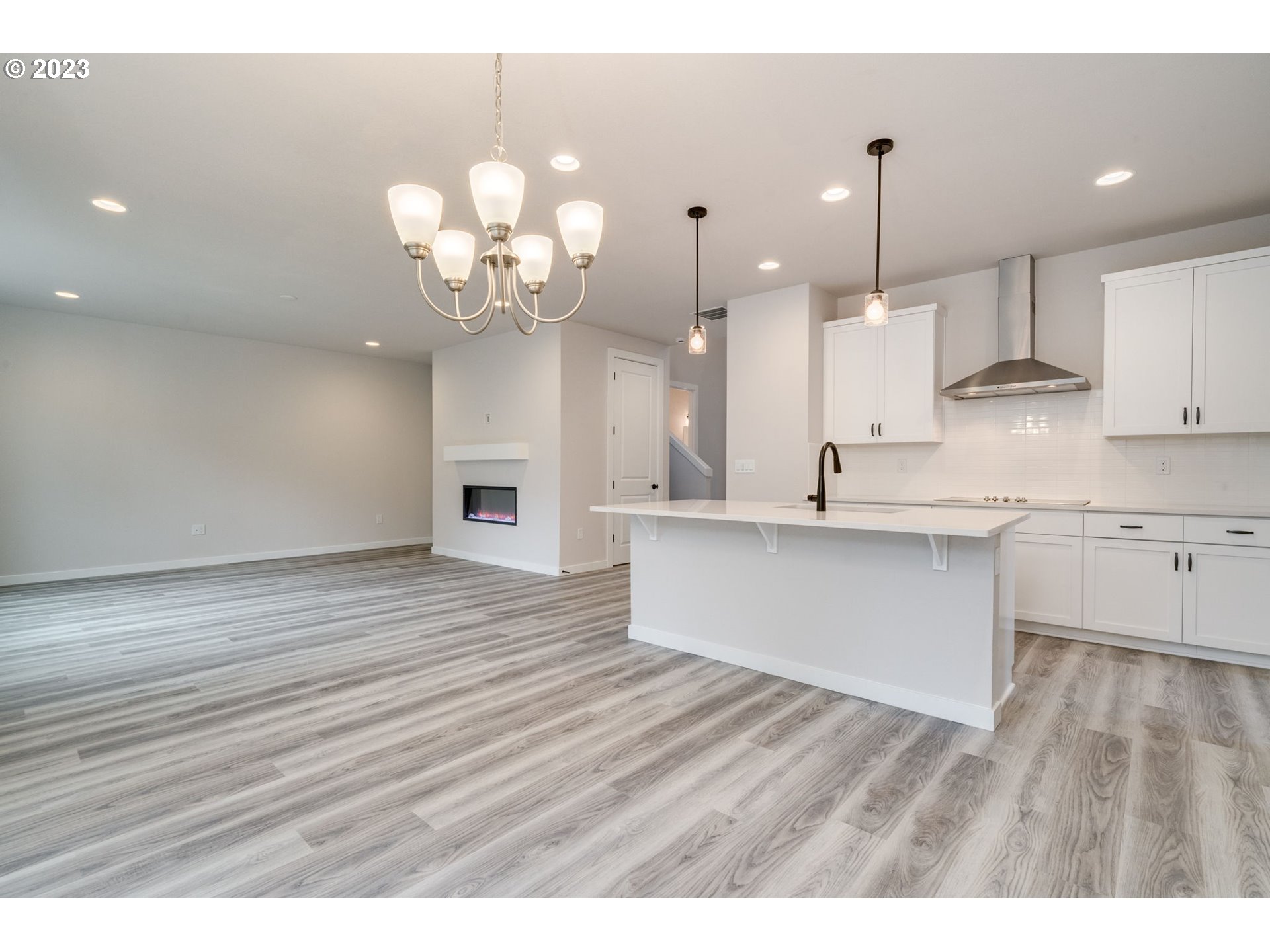 1947 NE Currin Creek DR