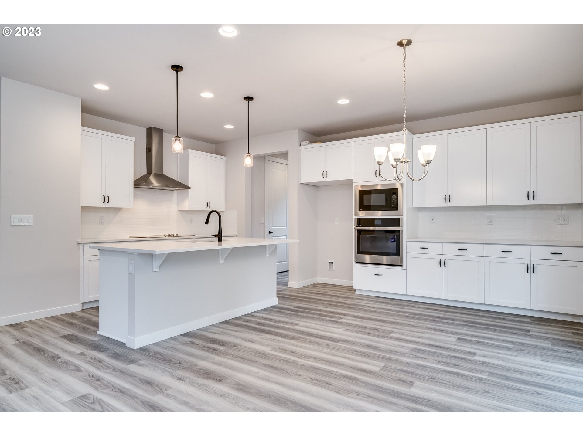 1947 NE Currin Creek DR