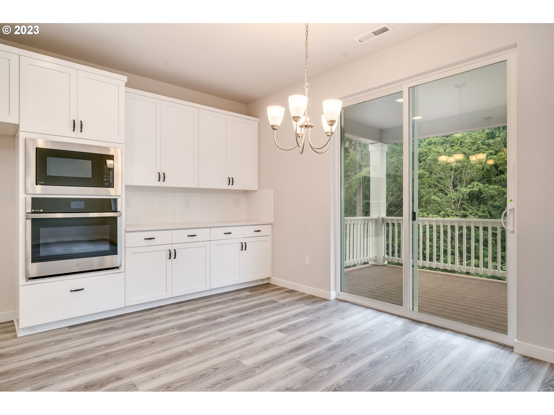 1947 NE Currin Creek DR