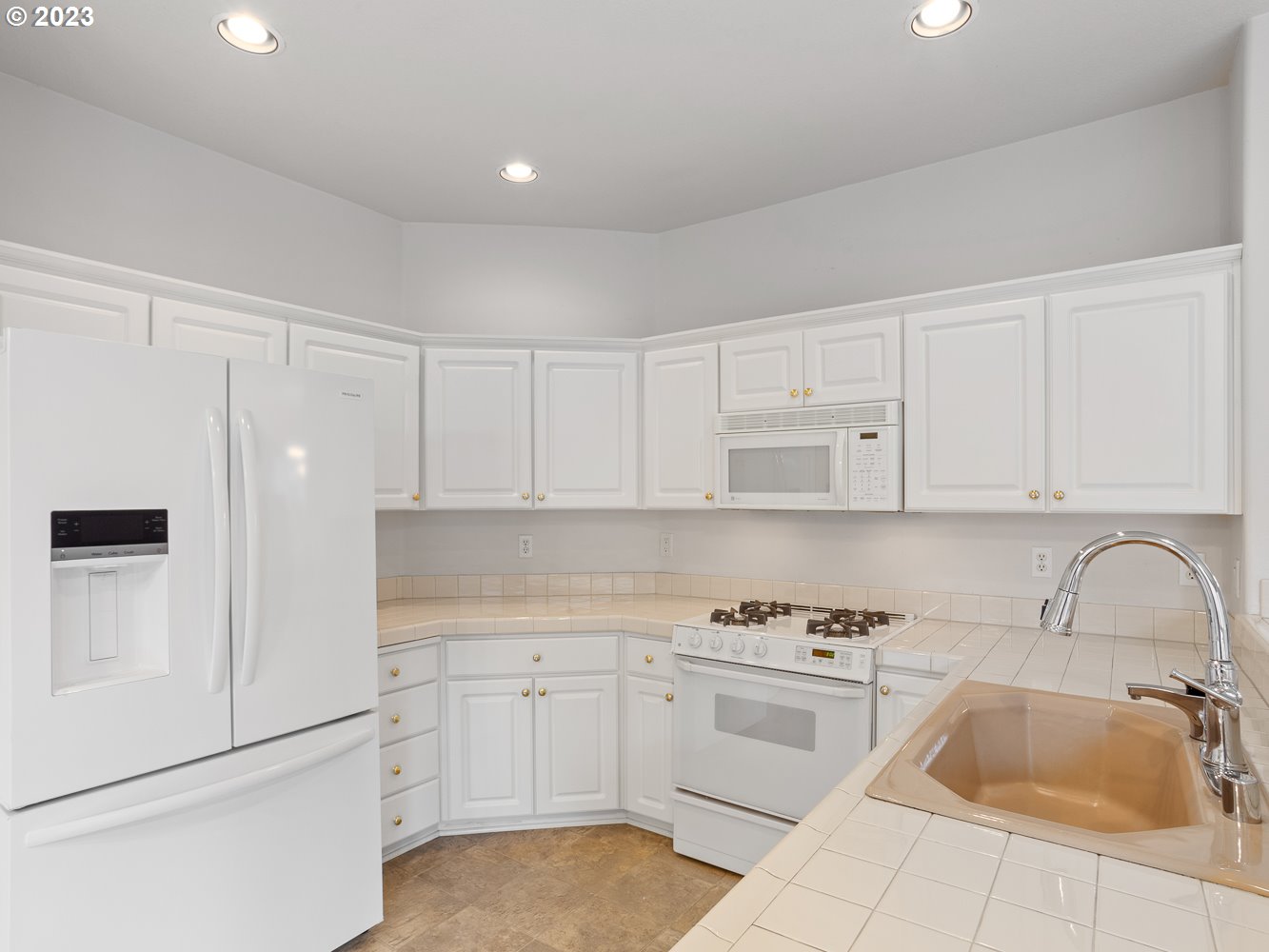 10604 NE 22ND PL