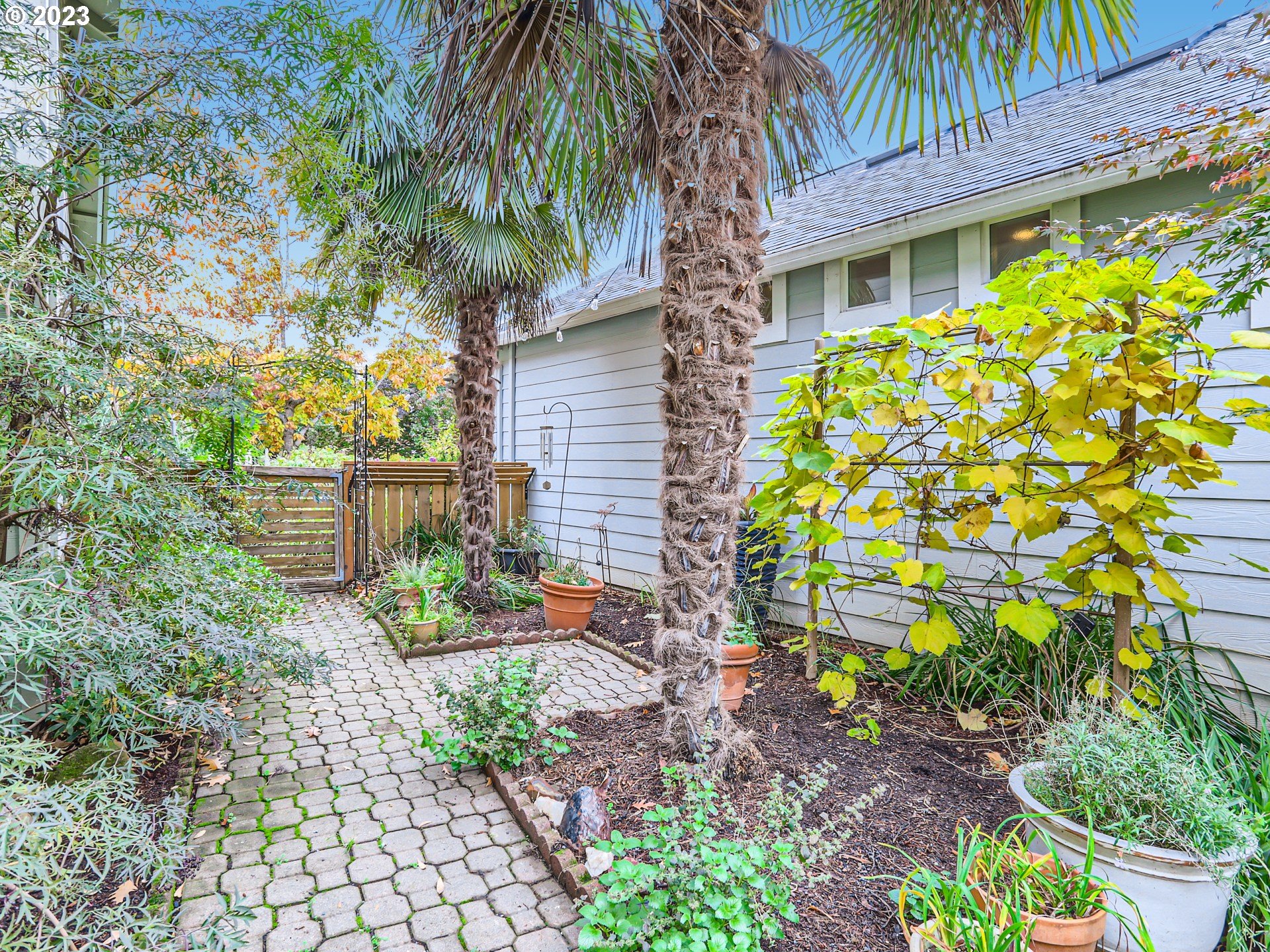 1678 NE ORENCO STATION PKWY